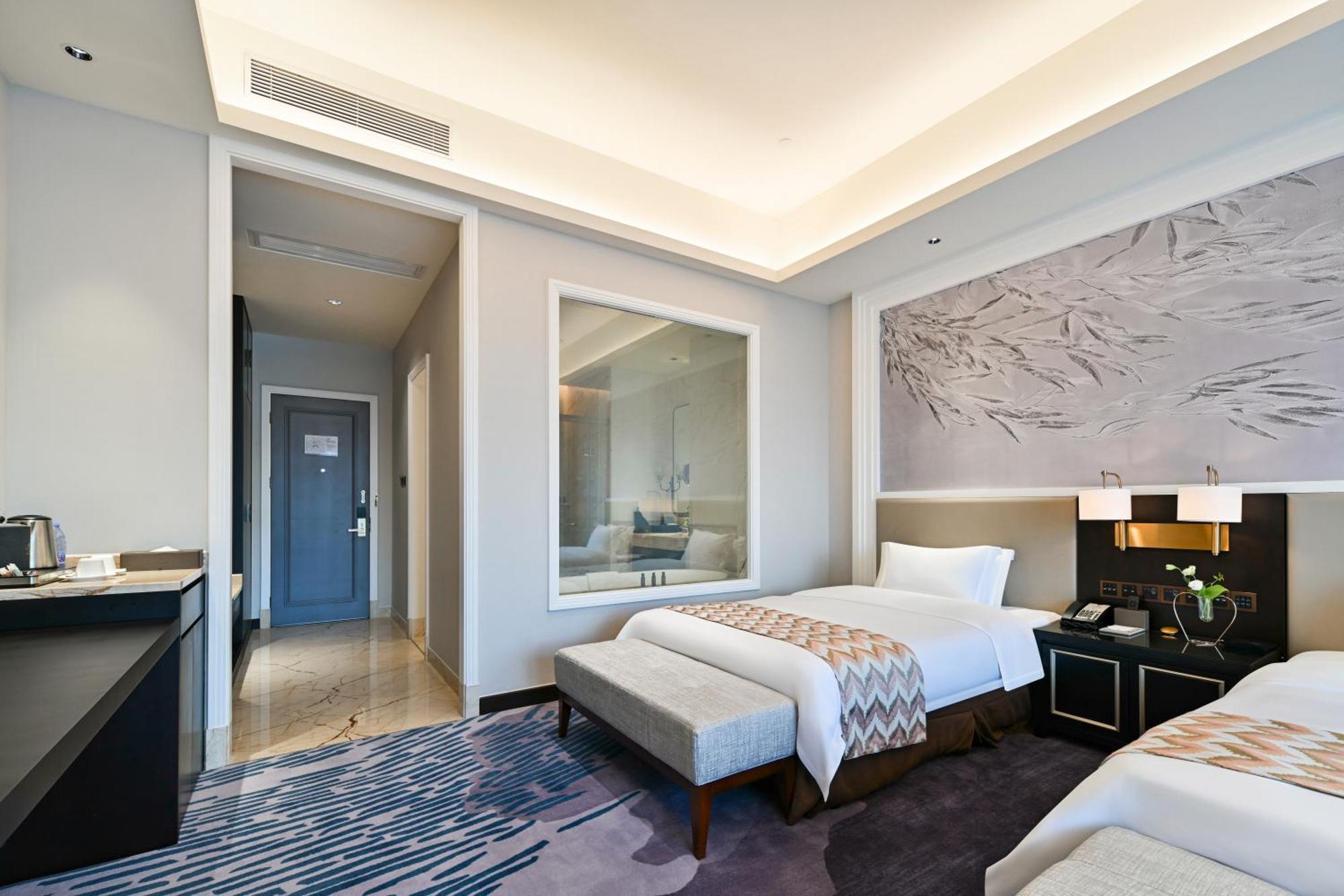 Pan Yu President 4* Canton