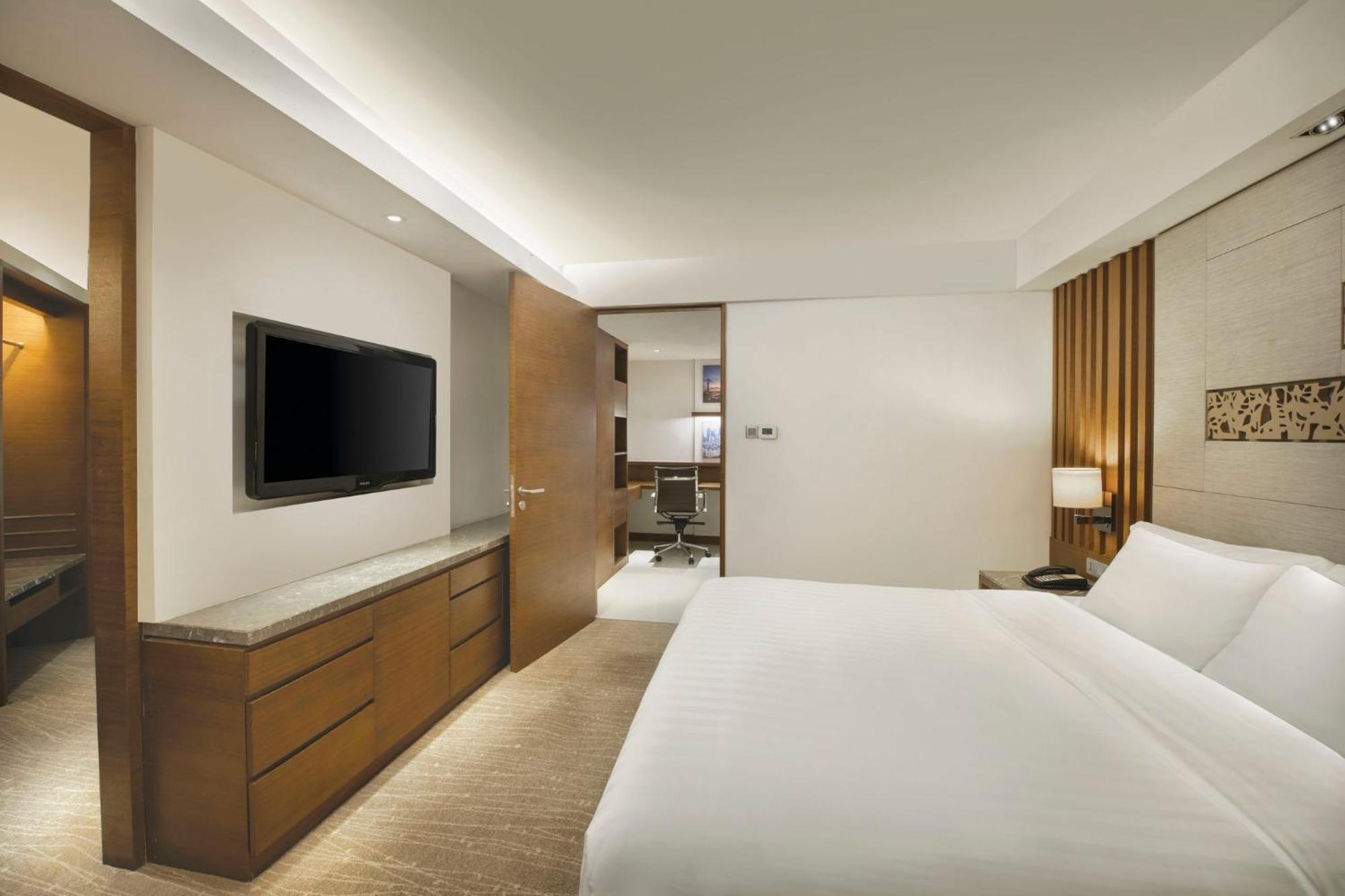 Crowne Plaza Centre By Ihg - Free Shuttle Between And Exhibition Center During Fair & Exhibitor Registration Counter Hotel Guangzhou