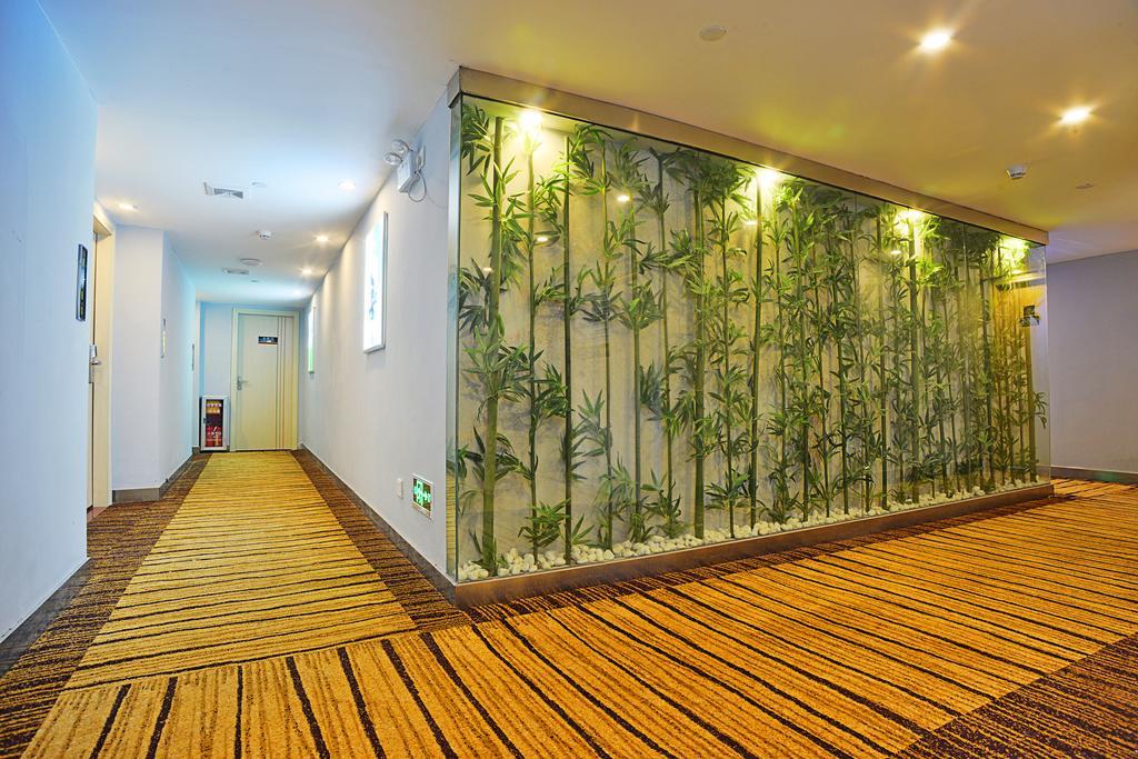 Super 8 Tainhe Li Jiao Hotel Guangzhou