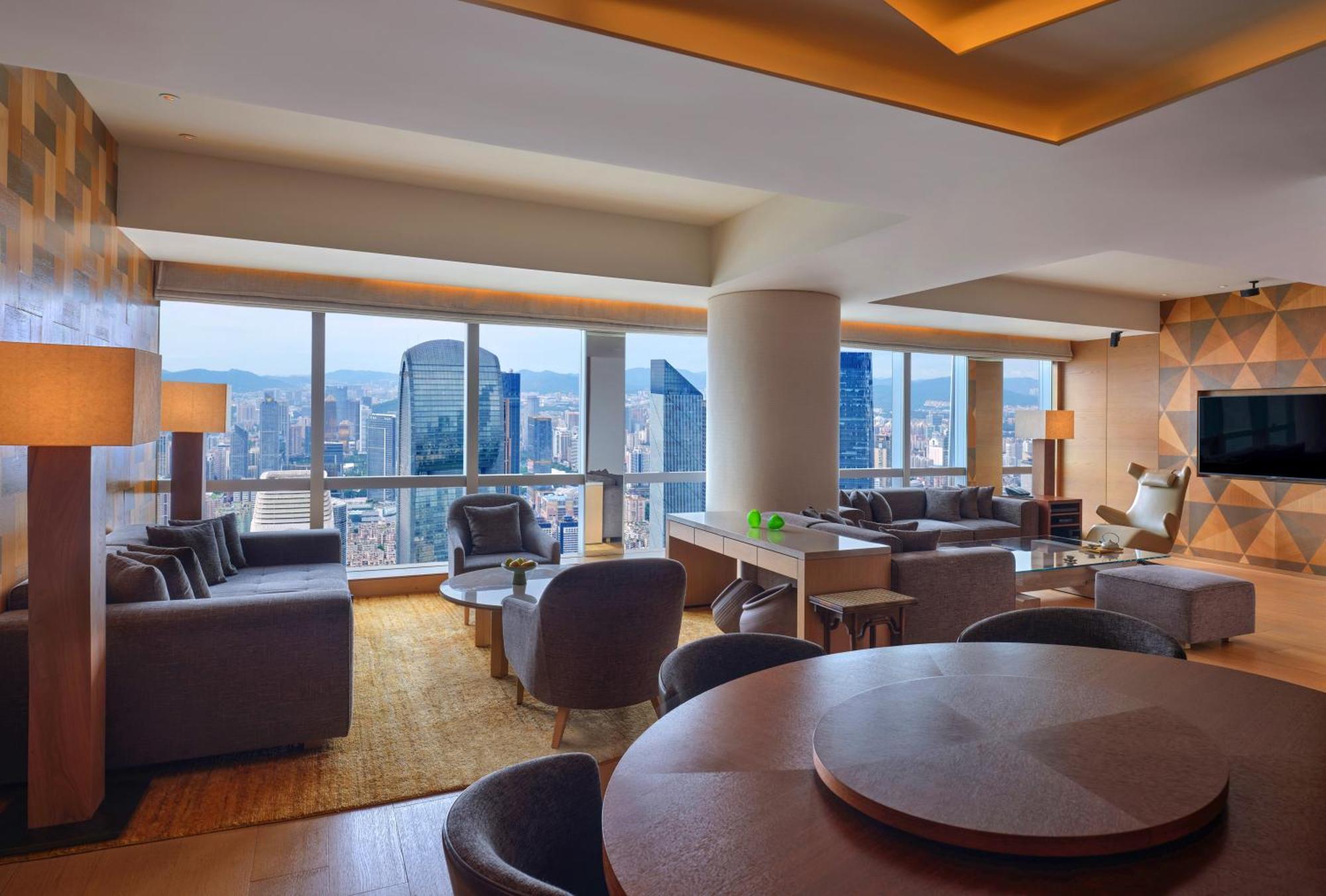 Hotel Park Hyatt - Free Shuttle Bus To Fair Complex & Overseas Buyer Registration Services During 14th Apr To 4th