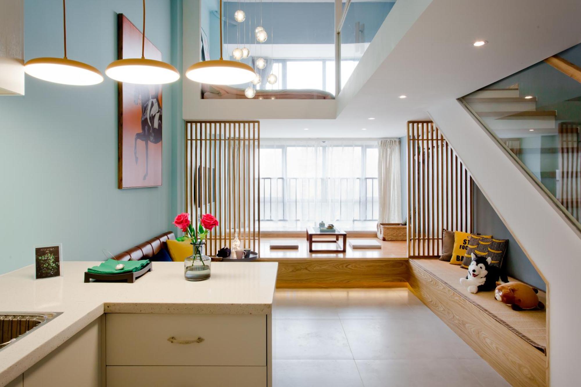 Lavendar Duplex Apartment *
