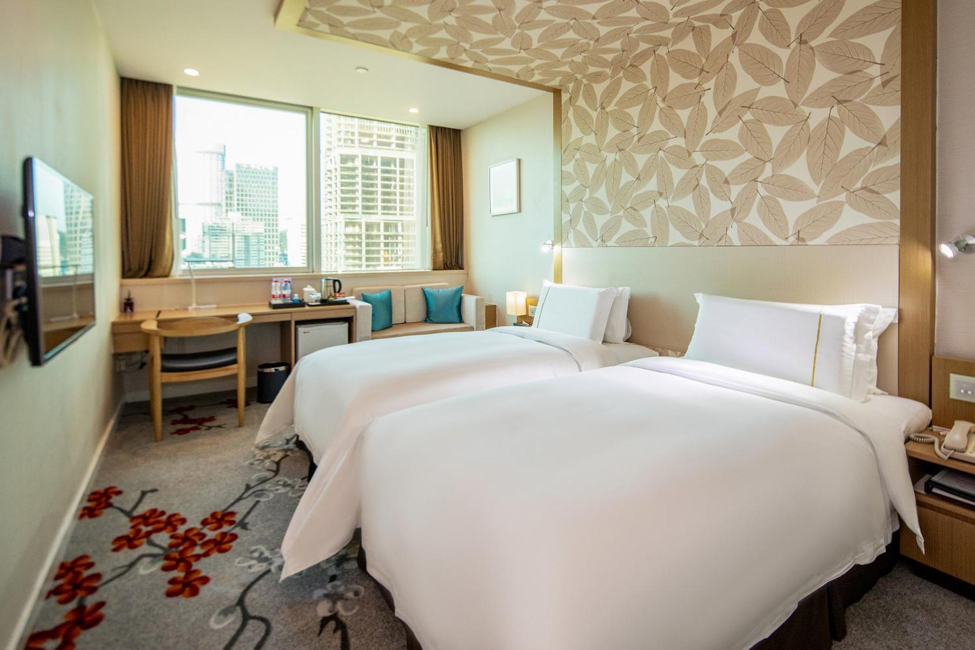 Hotel China Mayors Plaza - Free Shuttle Between And Exhibition Center & Exhibitor Registration Counter During Fair Guangzhou