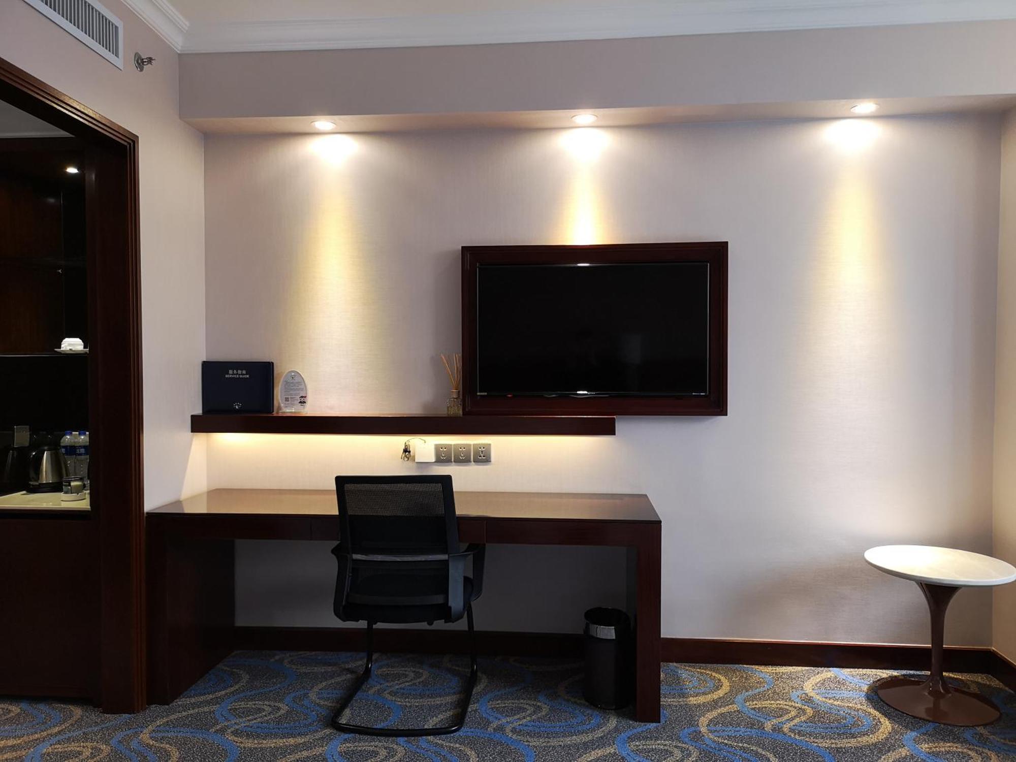 Hotel Ocean - Free Shuttle Bus To Fair, Tao Jin Railway Station 4*