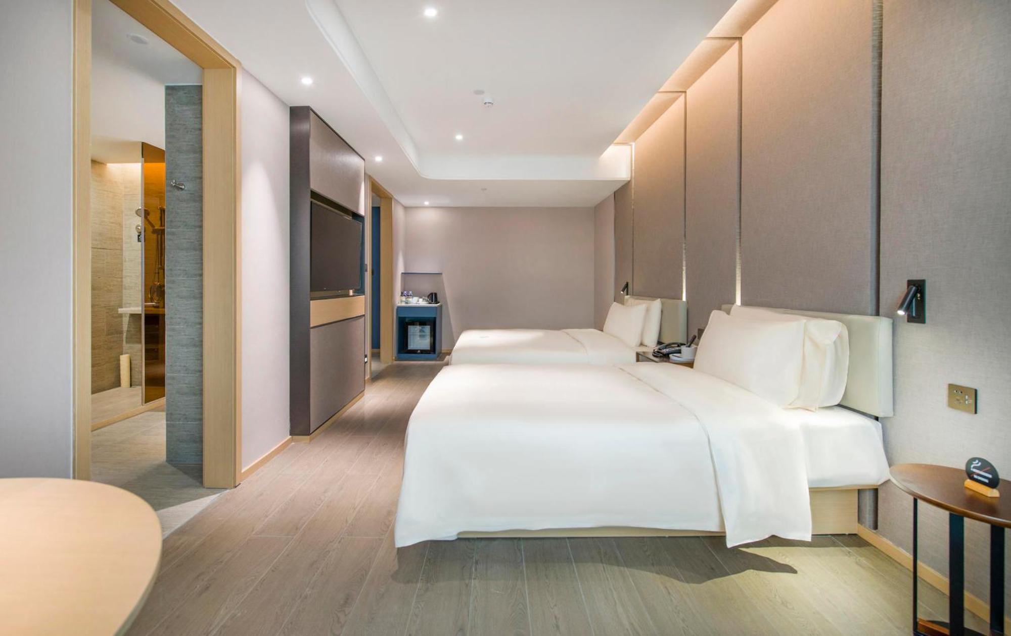 Atour Sanyuanli Hotel 4*