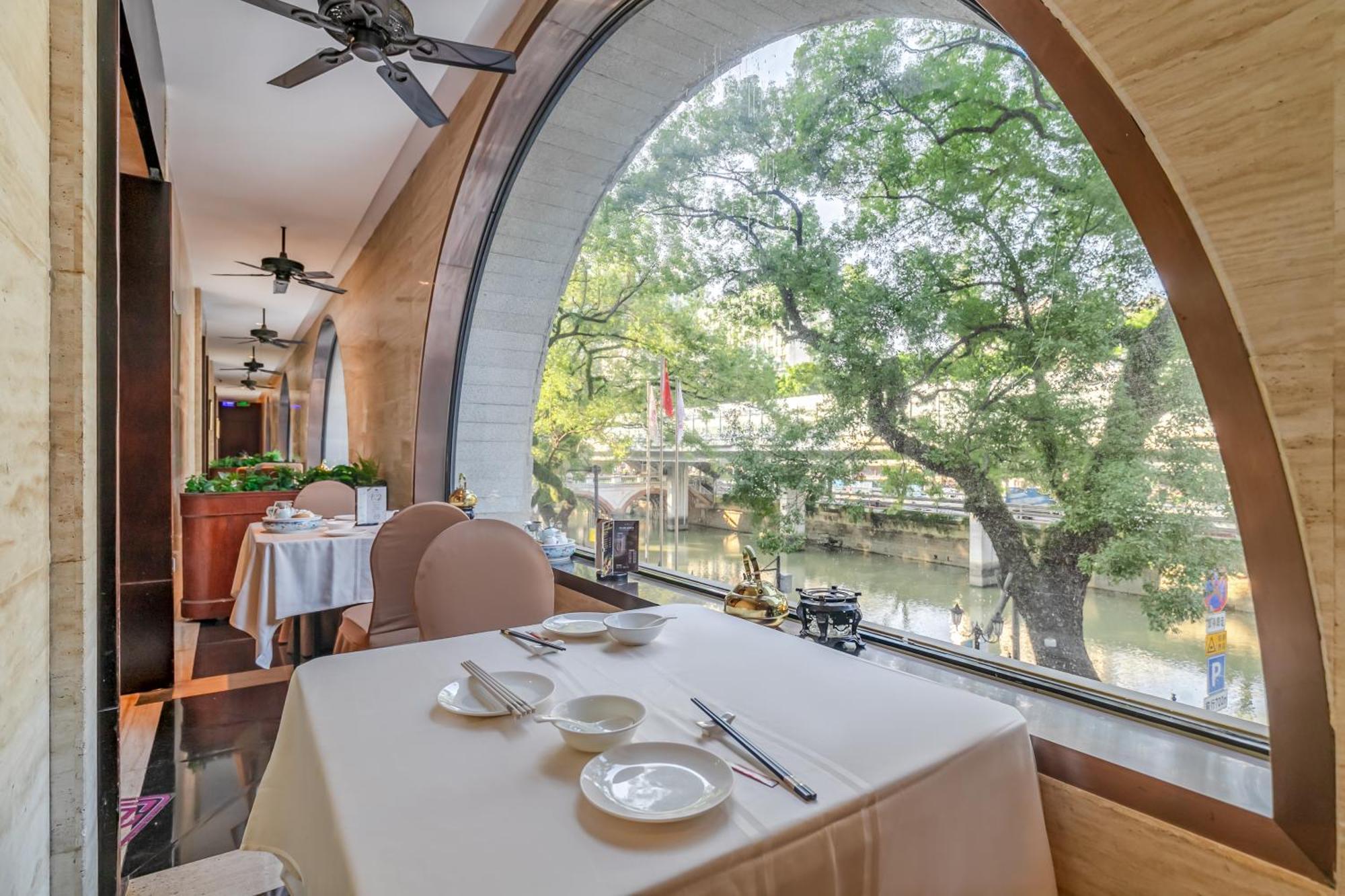 Guangdong Victory - Free Shuttle Bus To Exhibition Center During Fair Guangzhou