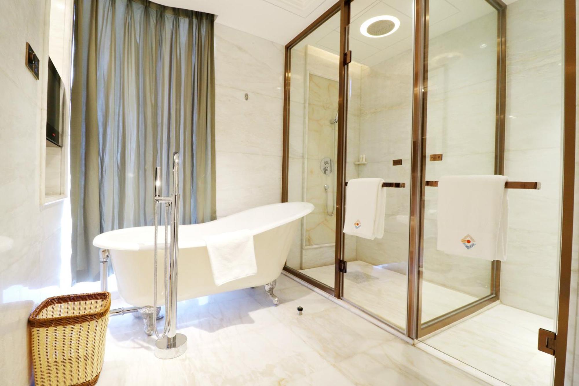Estandon Hotel 5*