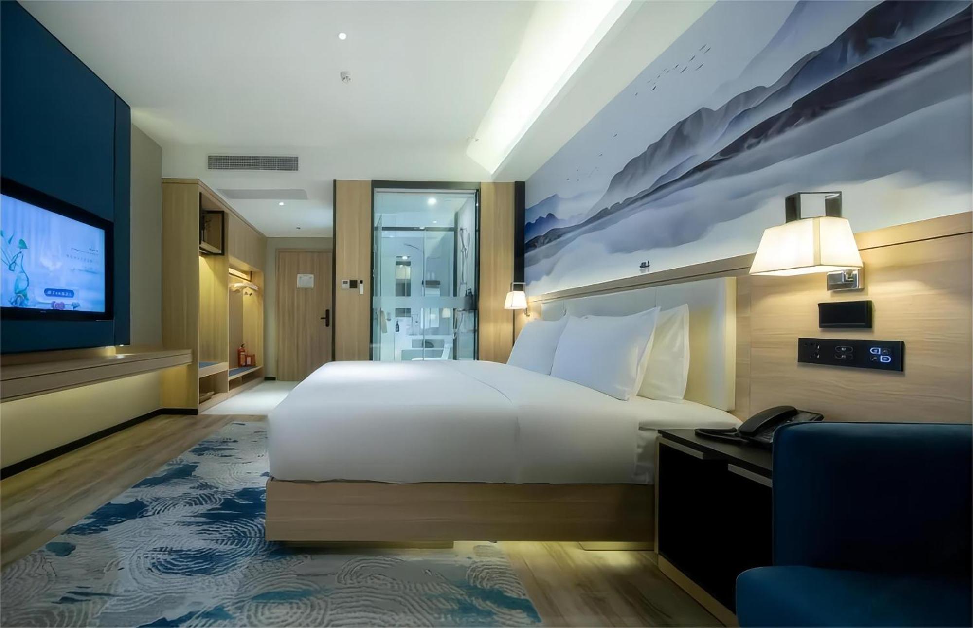 Ausotel By Argyle Baiyun International Airport Renhe Metro Exit B Hotel 4*