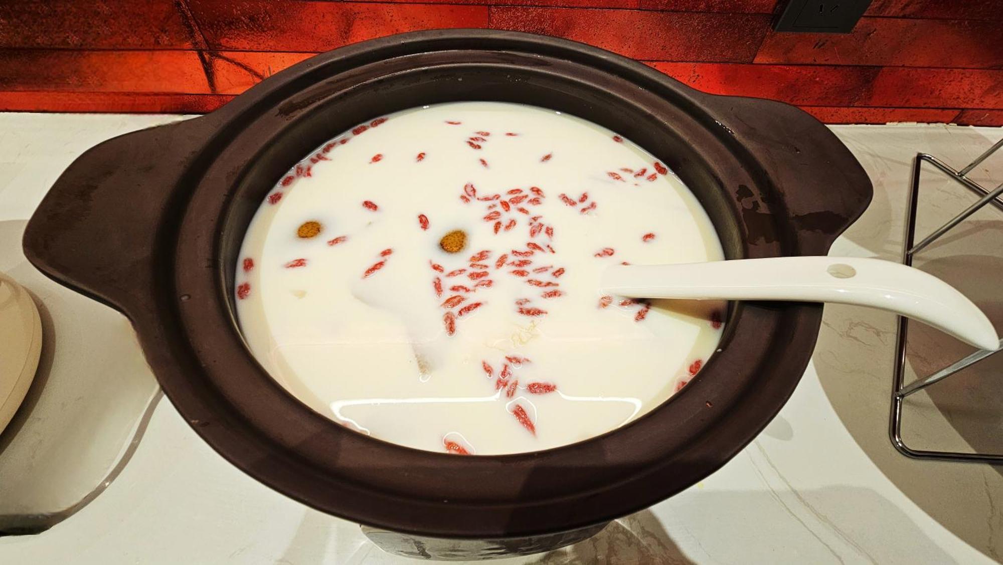 Echarm International Hotel Zhujiang New Town Wuyangcun Metro Station - Free Deliver Service To Canton Fair Complex Once A Day During Canton Fair Period 4*