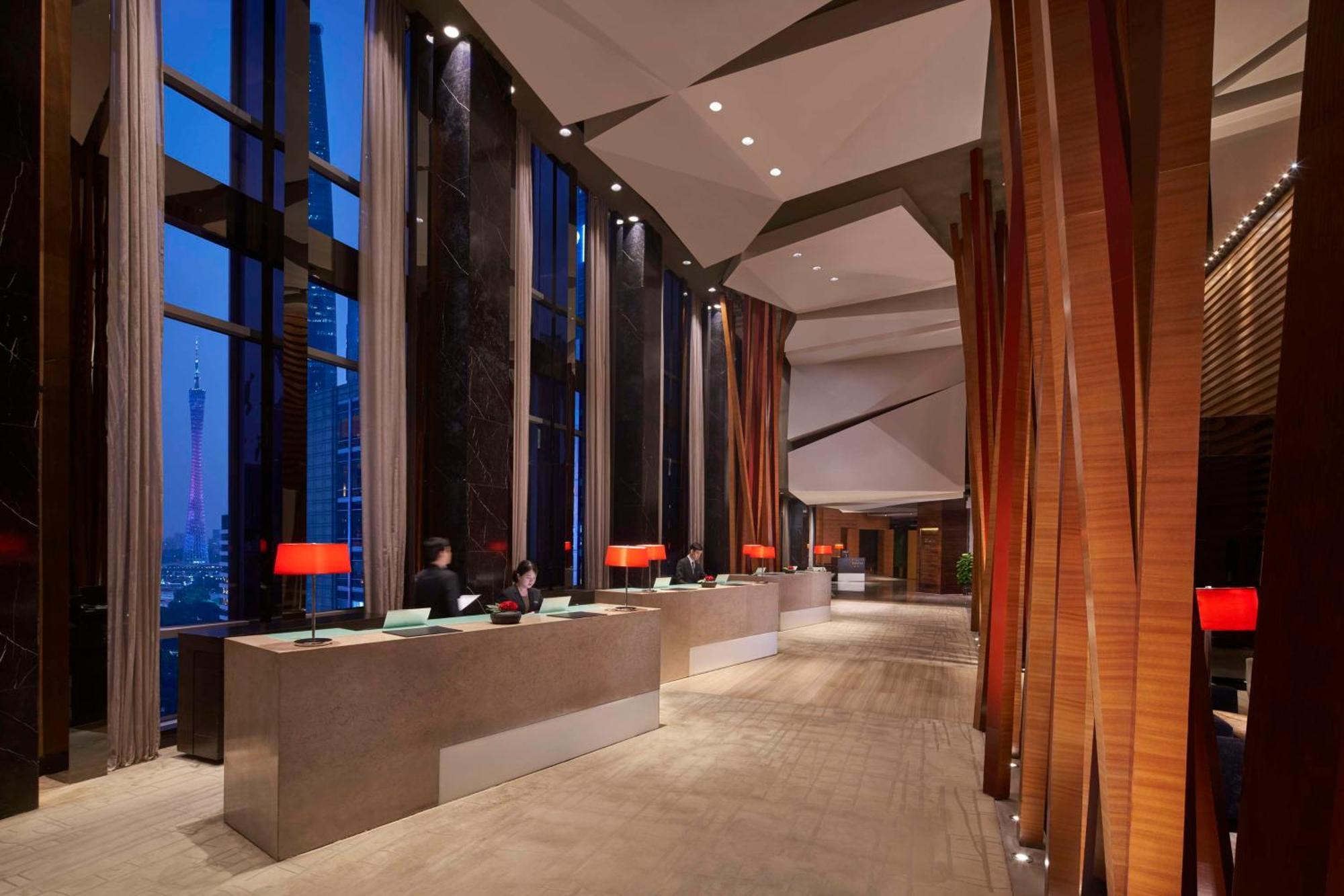 Grand Hyatt - Free Shuttle Between And Exhibition Center During Fair