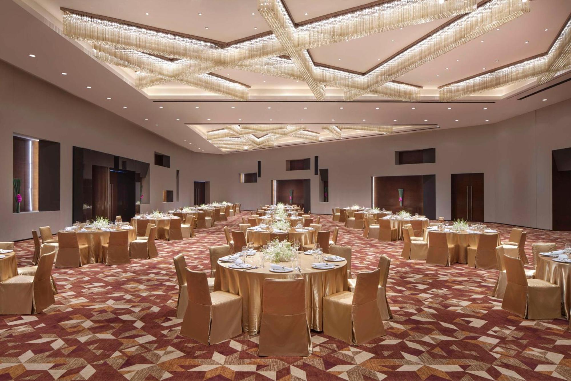 Grand Hyatt - Free Shuttle Between And Exhibition Center During Fair 5* Guangzhou