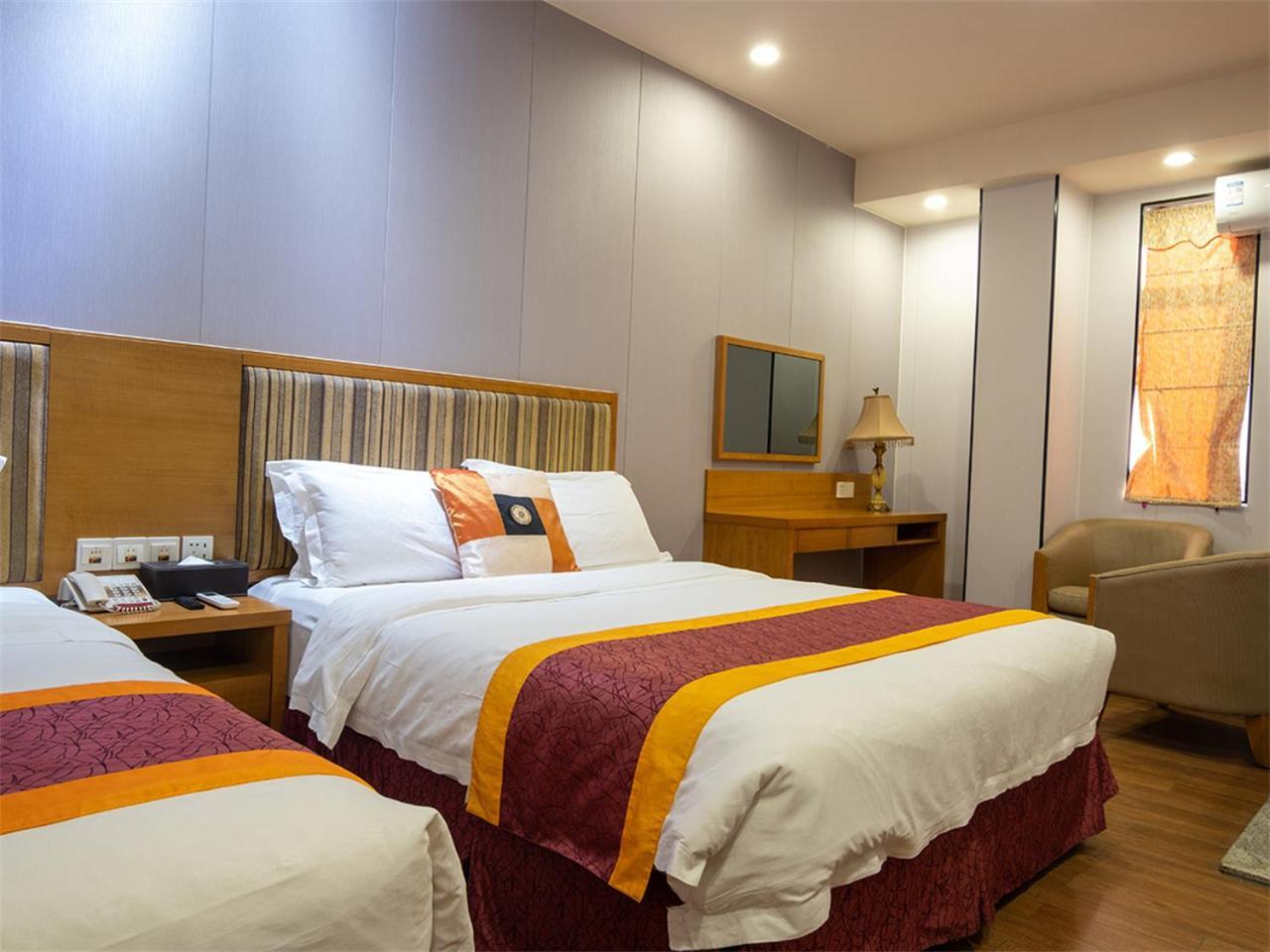 Royal Garden 3* Guangzhou