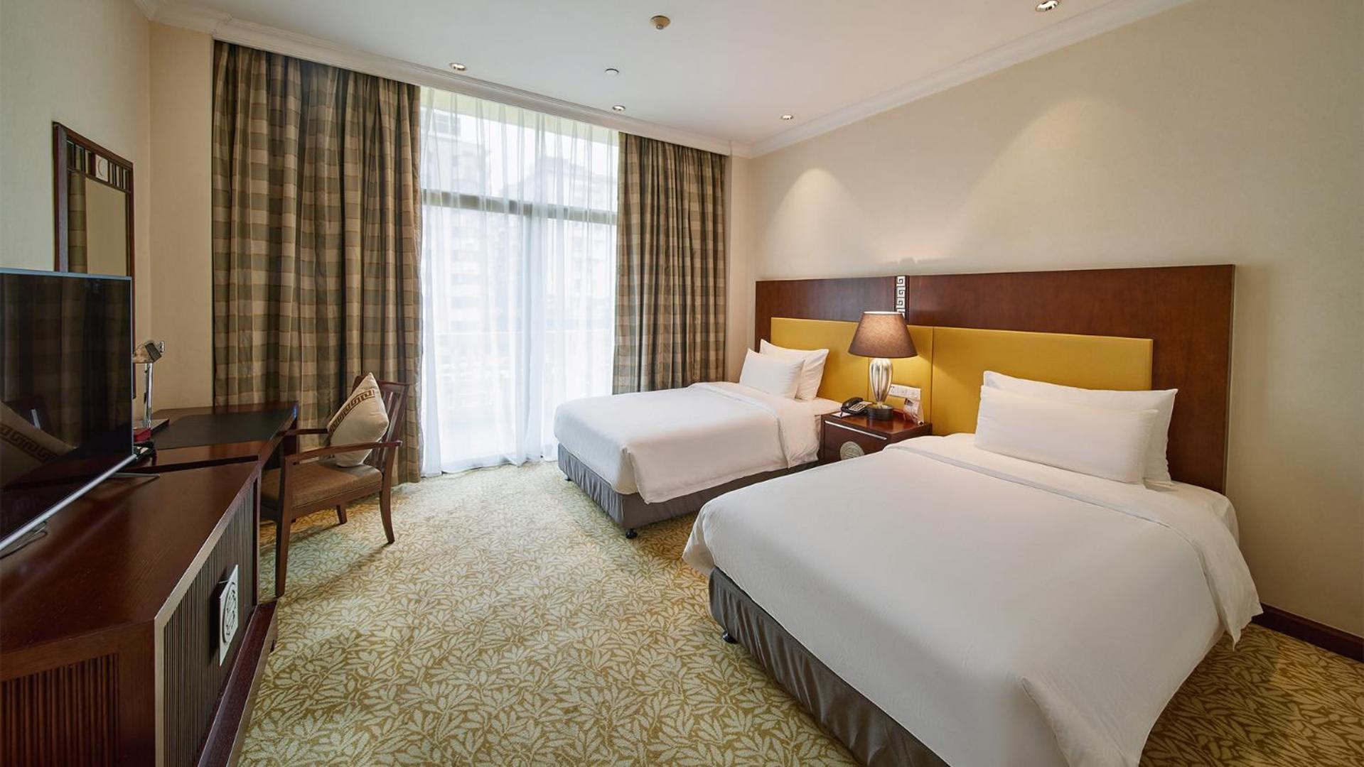 Dong Fang - Free Shuttle Bus To Fair Complex & Overseas Buyer Registration Services Hotel Guangzhou