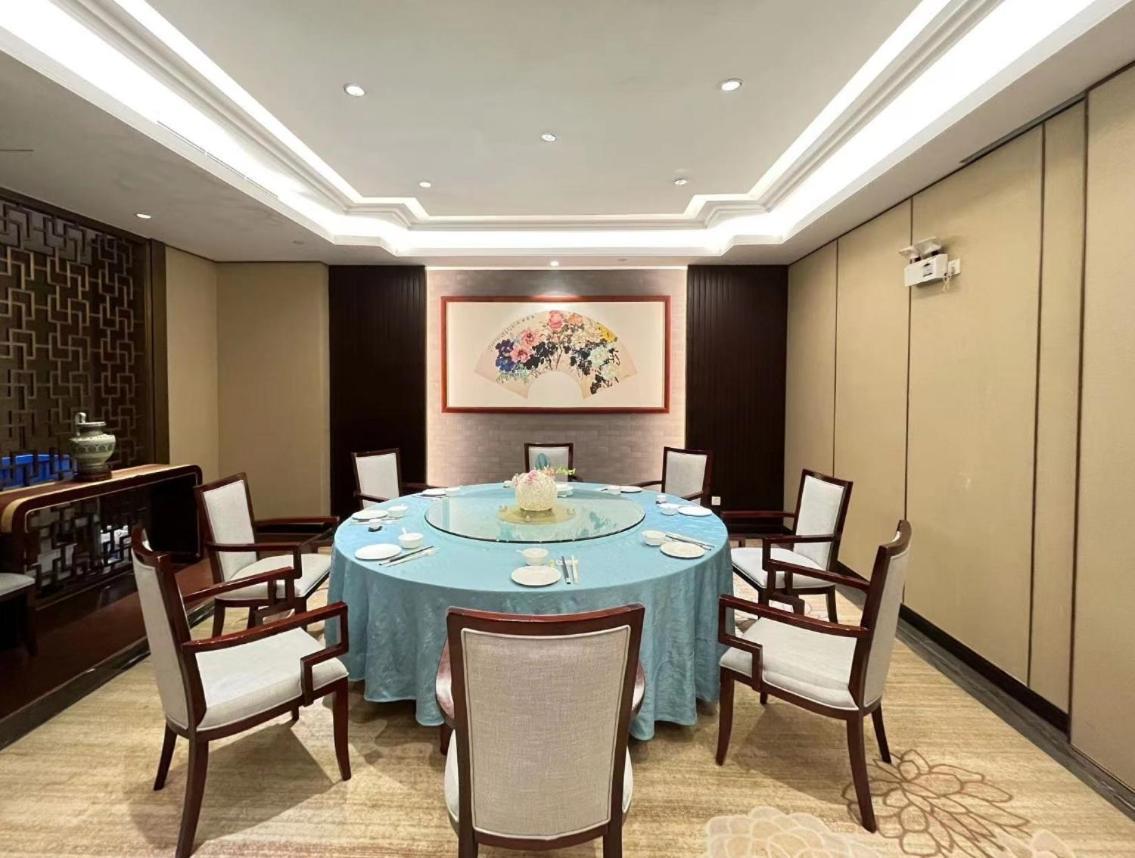 Guangdong Hotel-free Shuttle & Registration Counter Service During Fair 4*