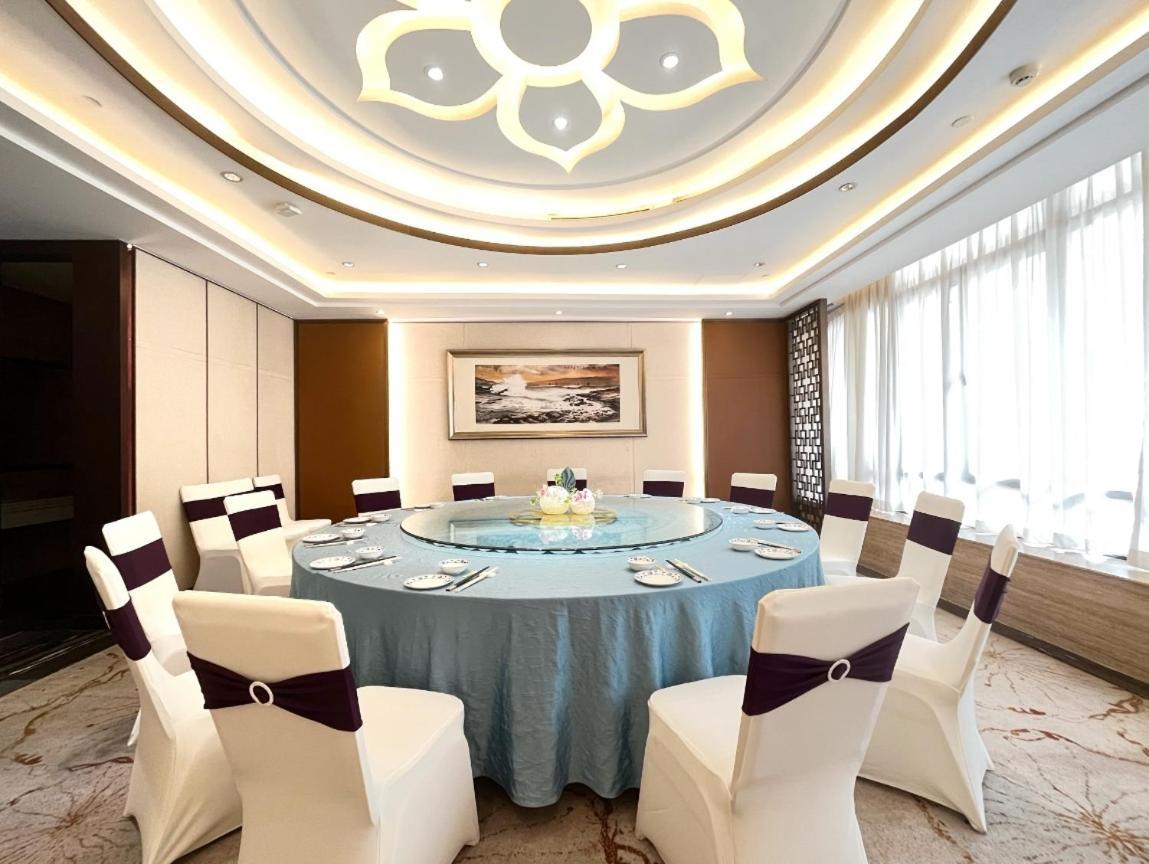 Guangdong Hotel-free Shuttle & Registration Counter Service During Fair 4* Guangzhou