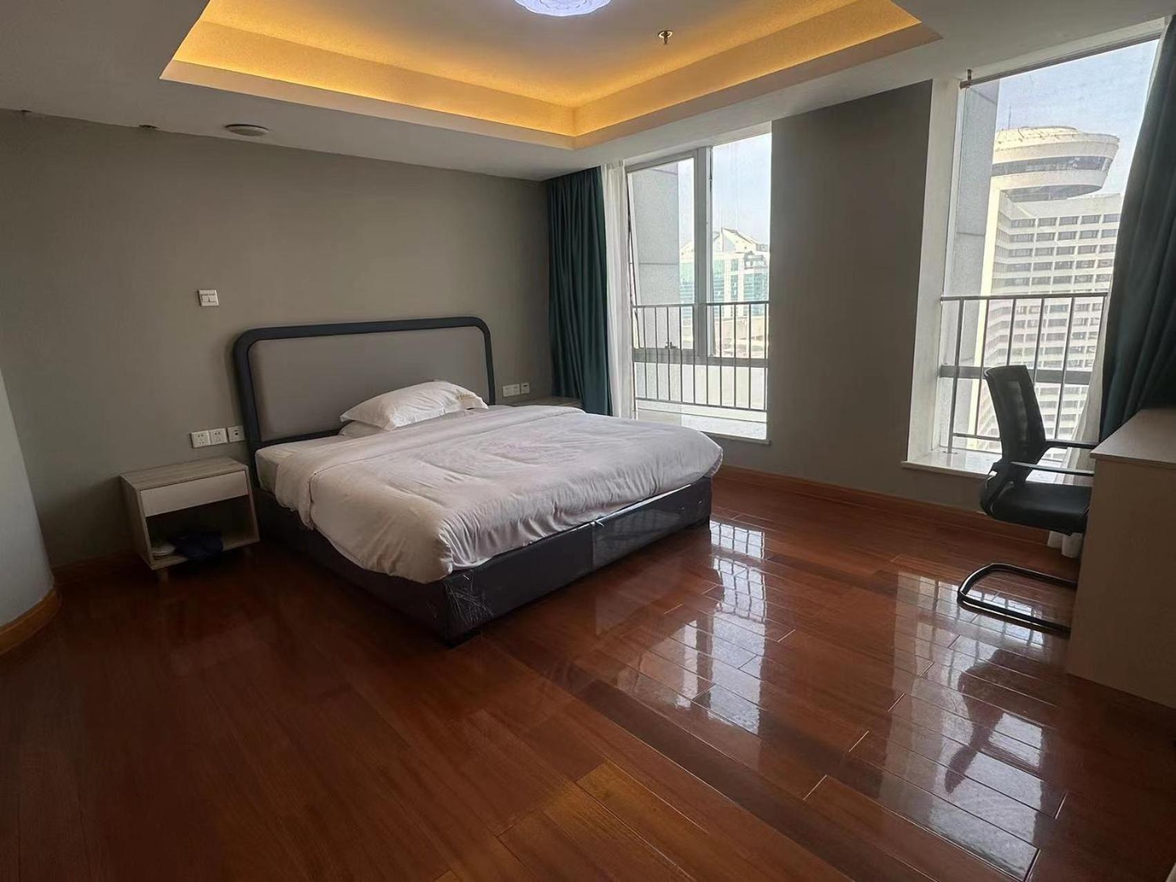 Yoyo International Hotel-the Legend Building-1mins To Line5 Taojin Stn-free Shuttle Bus For Fair