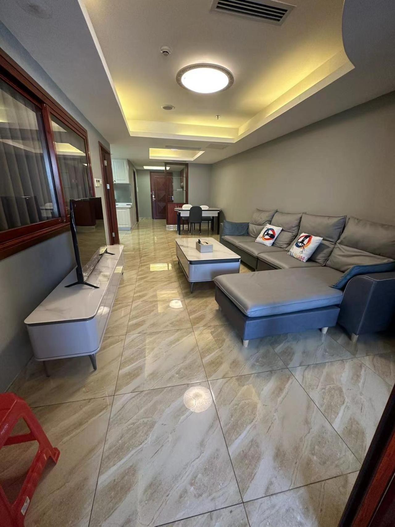 Yoyo International Hotel-the Legend Building-1mins To Line5 Taojin Stn-free Shuttle Bus For Fair Guangzhou