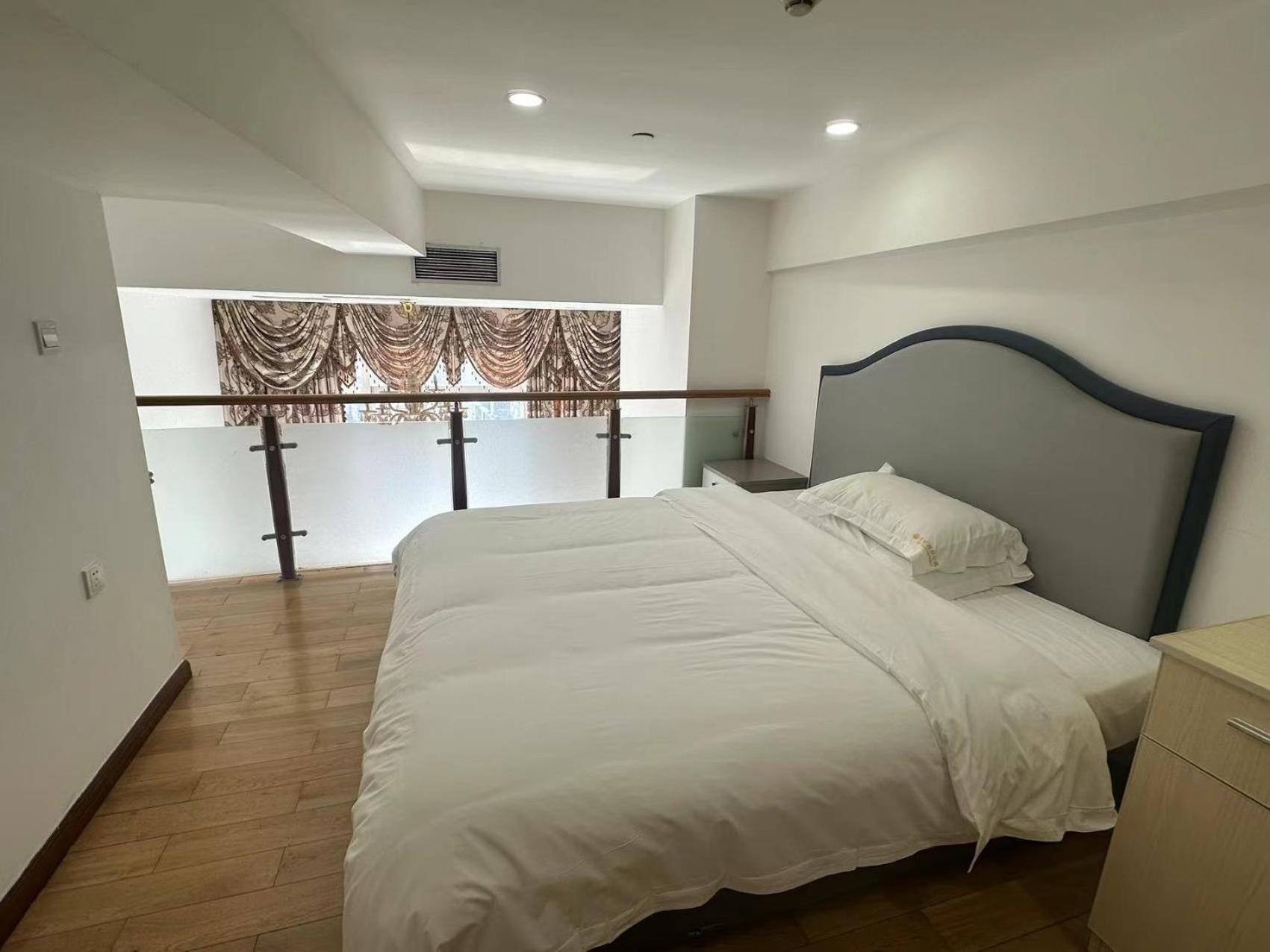 Yoyo International Hotel-the Legend Building-1mins To Line5 Taojin Stn-free Shuttle Bus For Fair