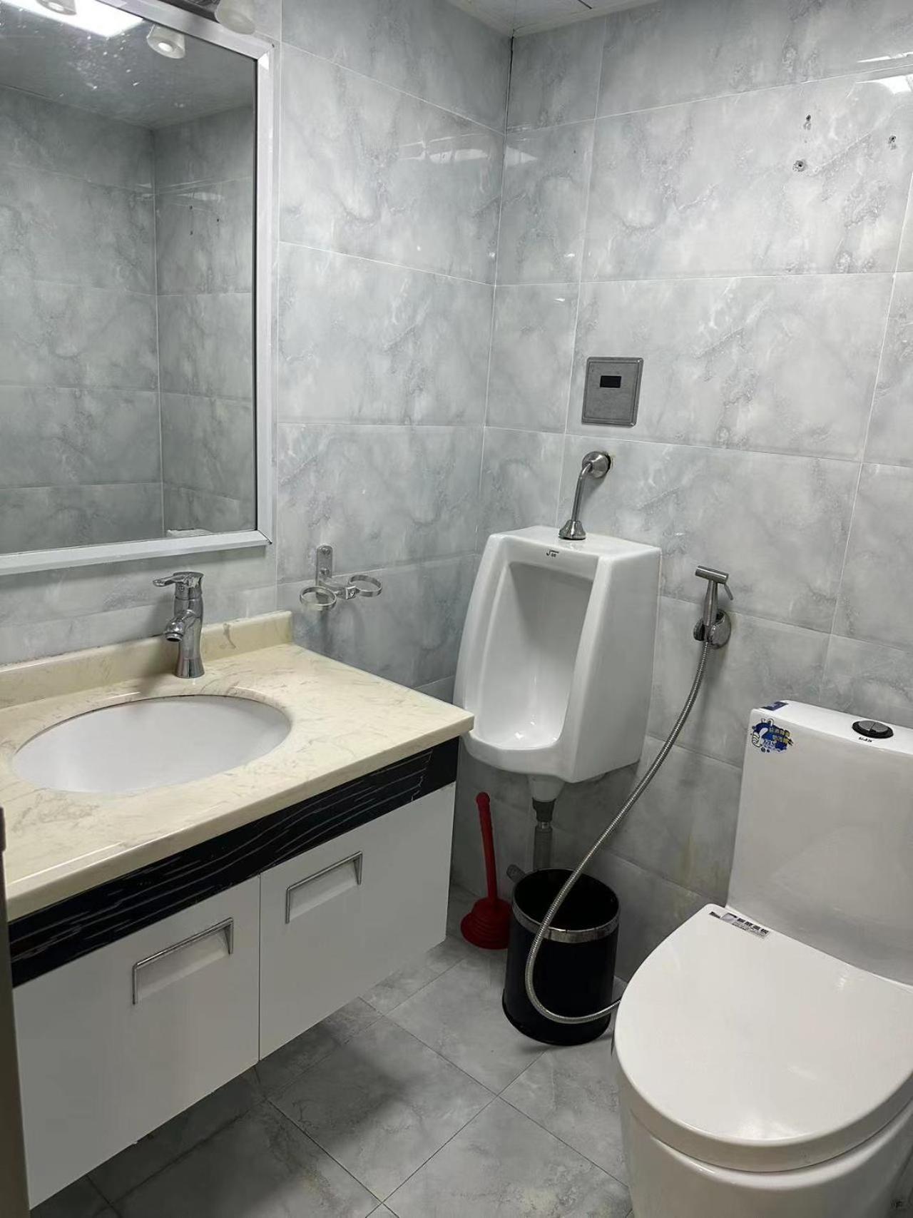 Yoyo International Hotel-the Legend Building-1mins To Line5 Taojin Stn-free Shuttle Bus For Fair * Guangzhou