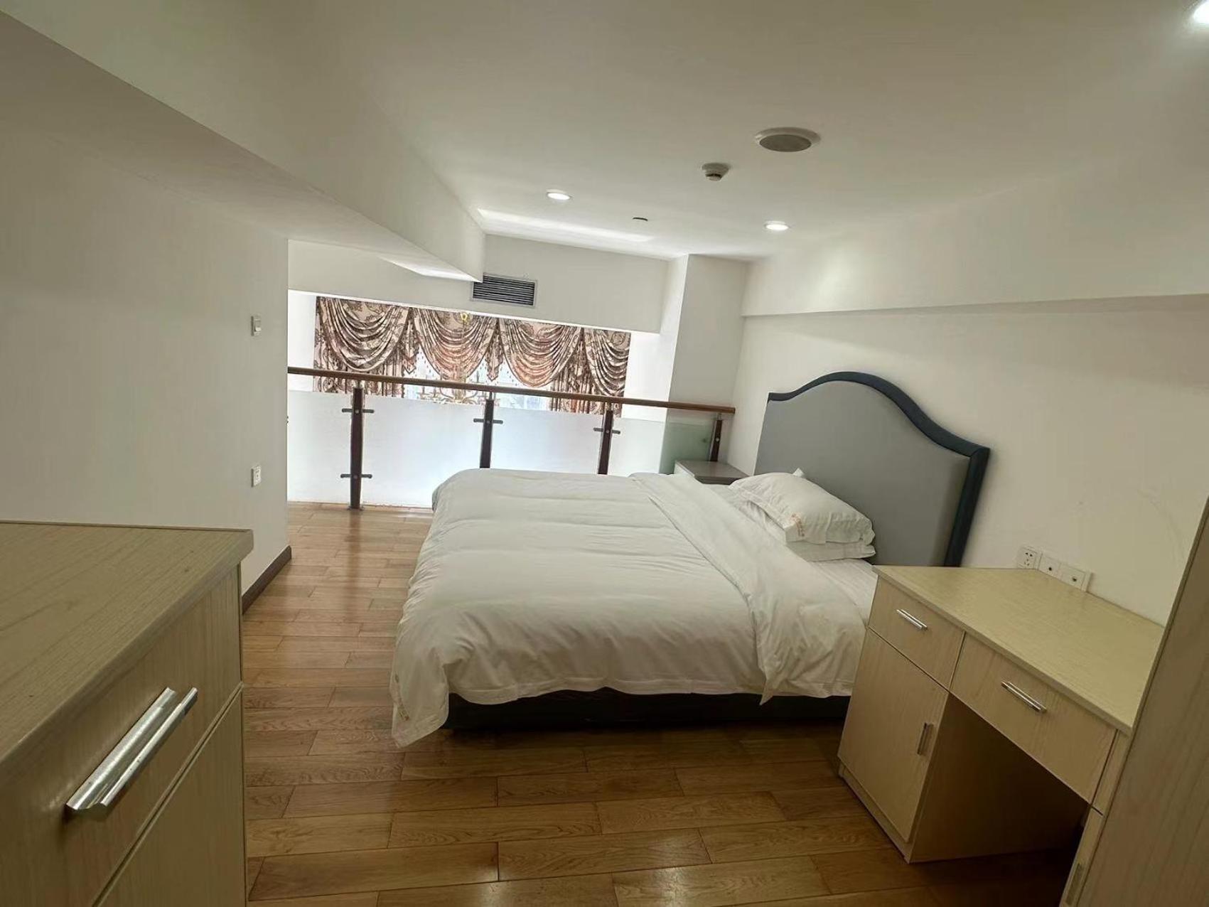 Yoyo International Hotel-the Legend Building-1mins To Line5 Taojin Stn-free Shuttle Bus For Fair Apartemen