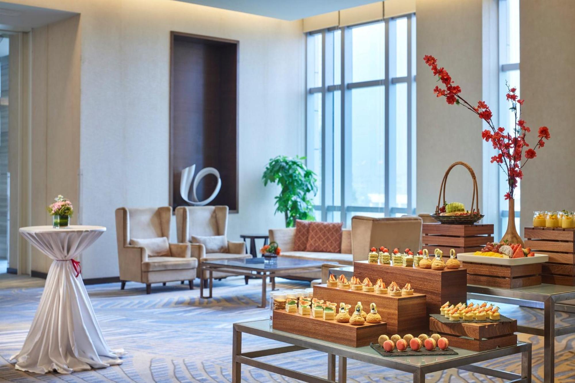 Junluxe Science City-free Shuttle Bus Service To Fair Guangzhou