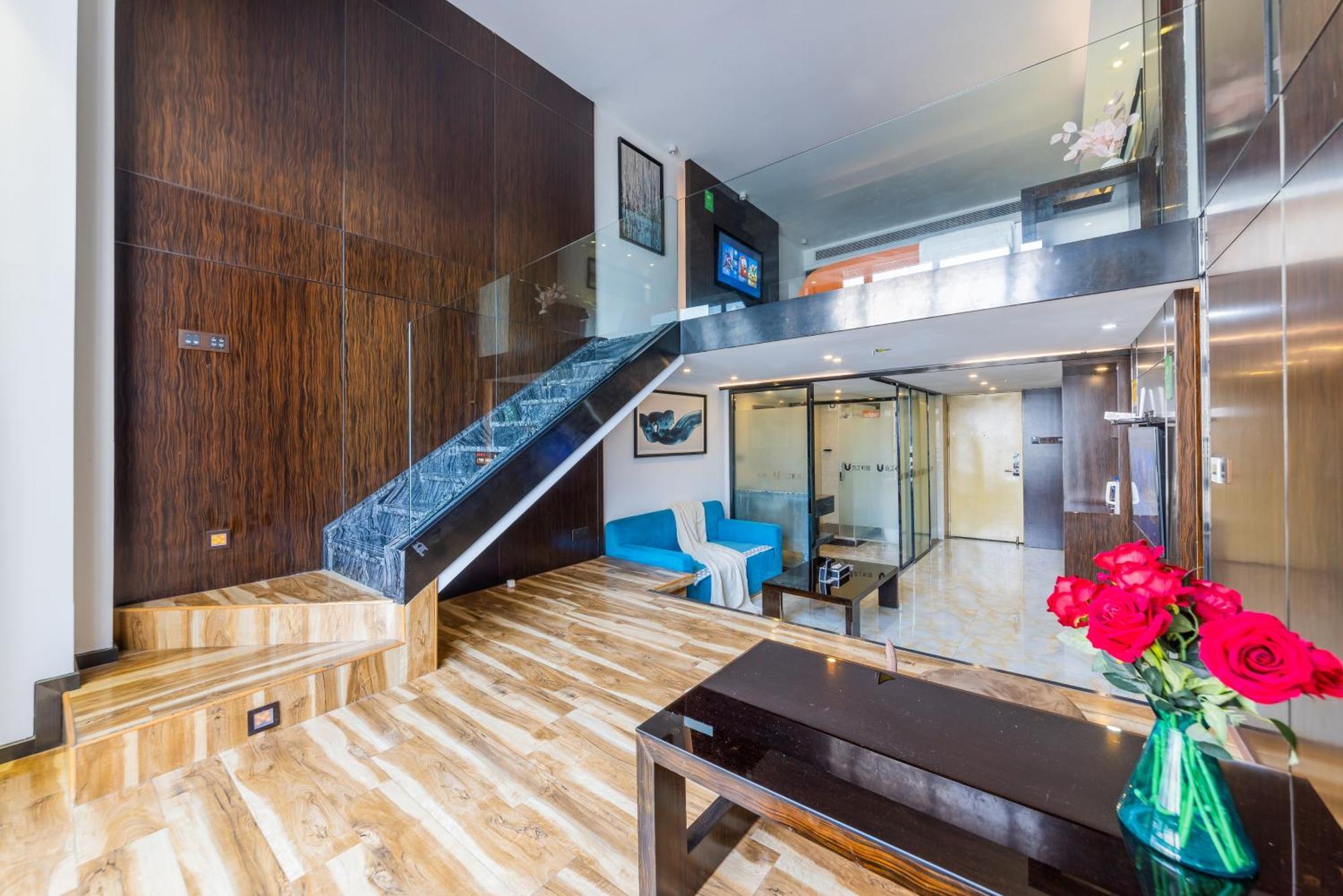 Lavendar Duplex Apartment *