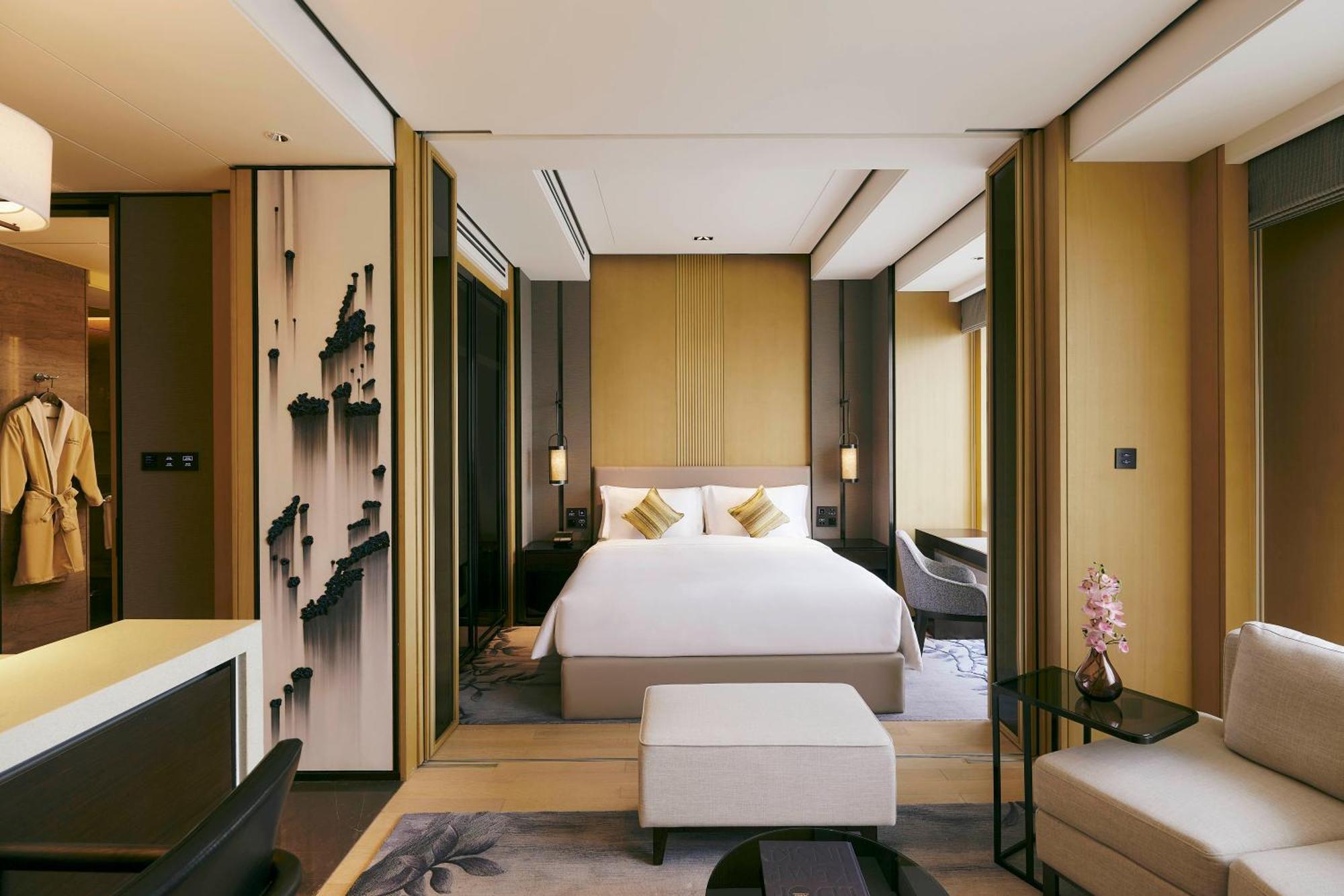 Kempinski Residences - Free Shuttle Between And Exhibition Center During Fair & Exhibitor Registration Counter Hotel 5*