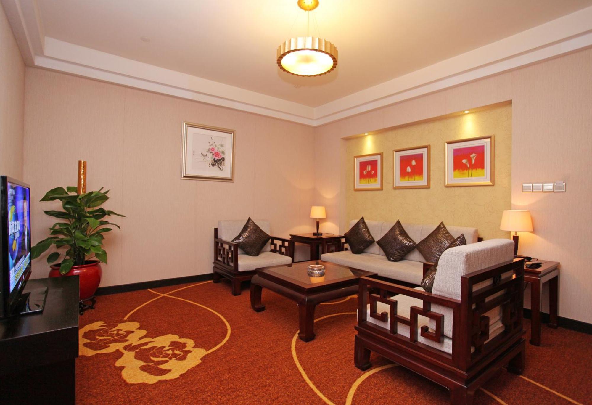 Hotel Landmark International