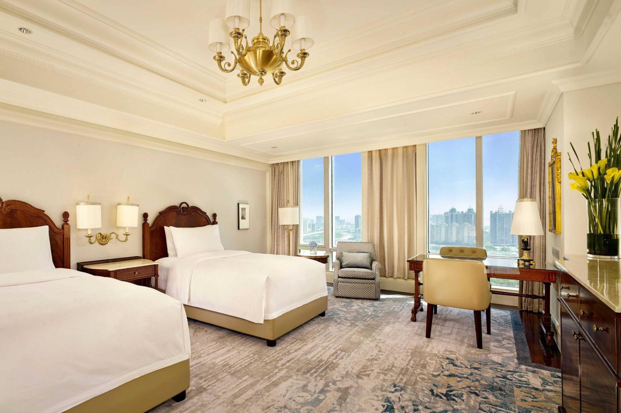 The Ritz-carlton, 5*