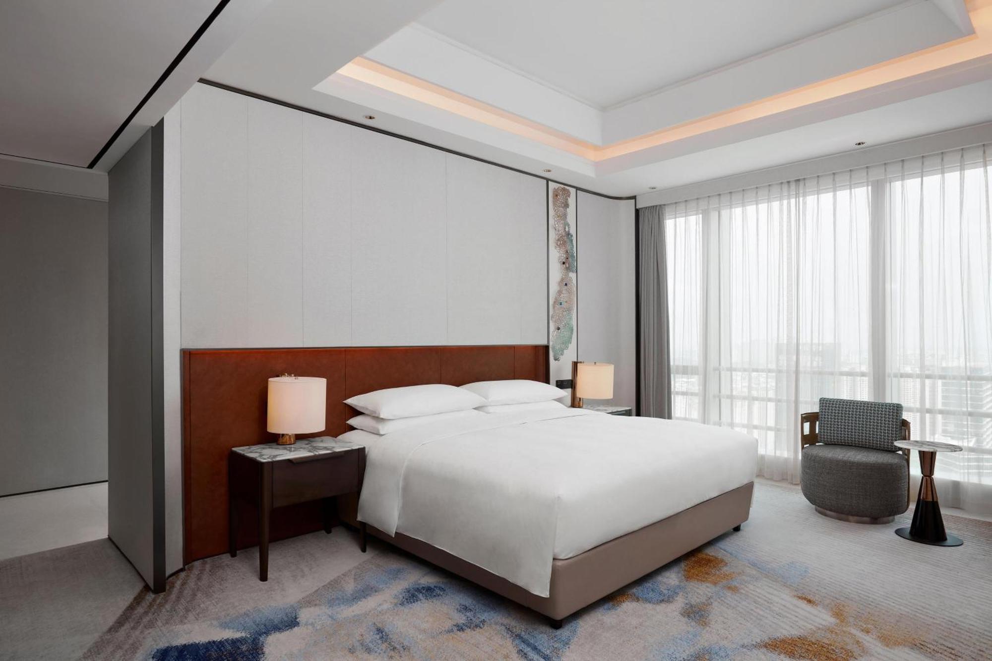Sheraton Panyu 5*