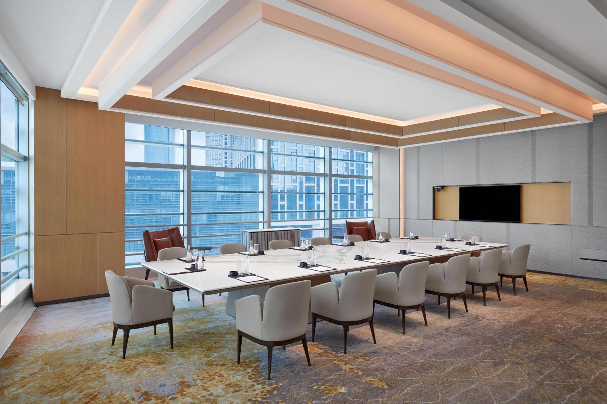 Sheraton Panyu 5*