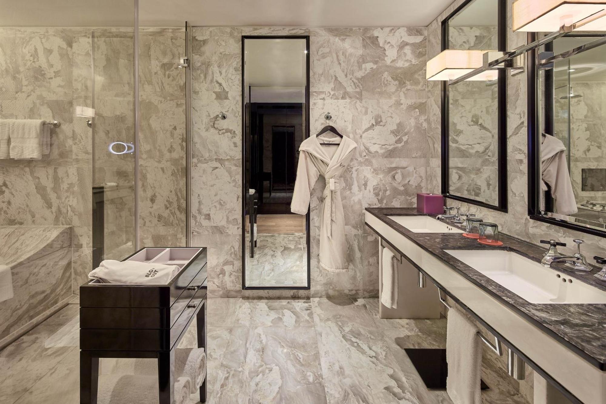 Hotel W 5*