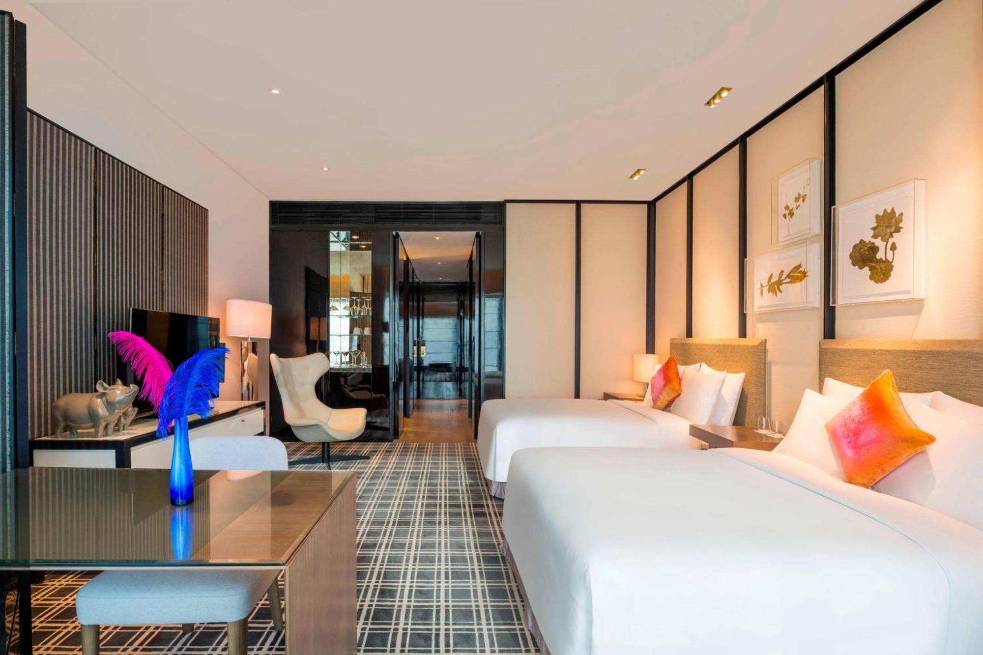Hotel W