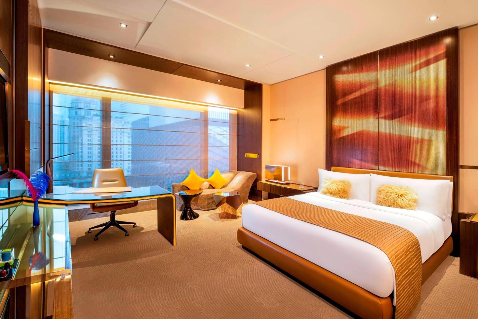Hotel W
