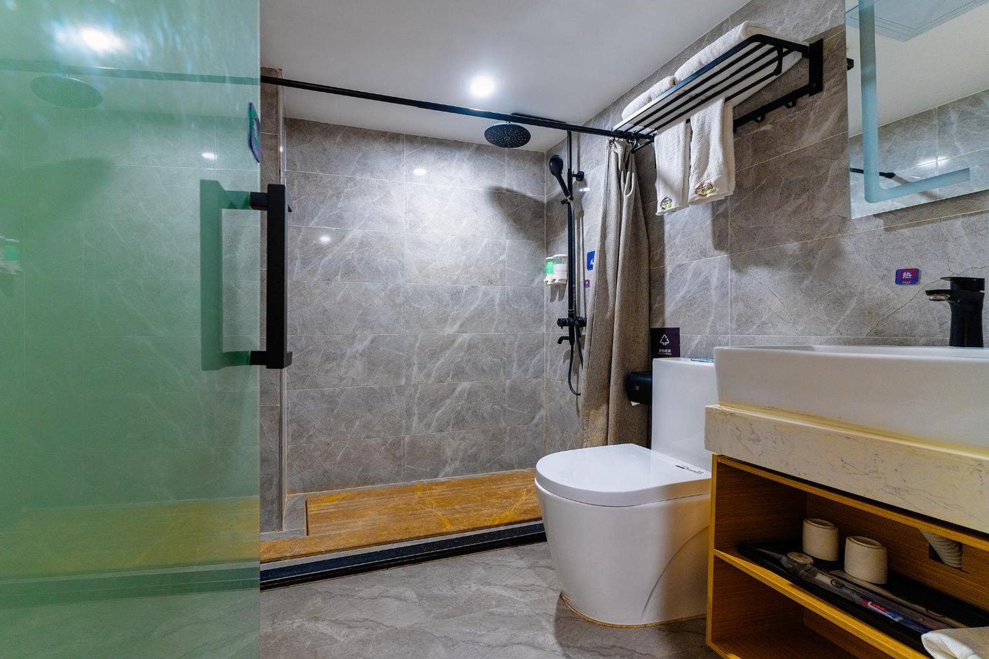 Amemouillage - Railway Station Xicun Metro Station Aparthotel 2*
