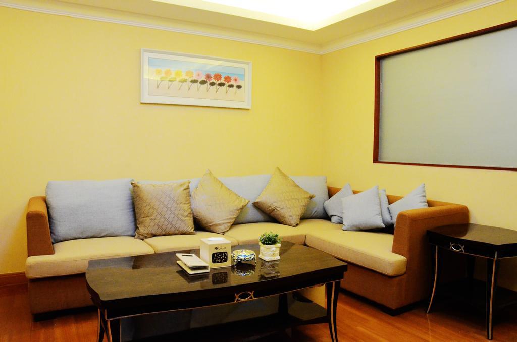 The Legend Service Apartment *