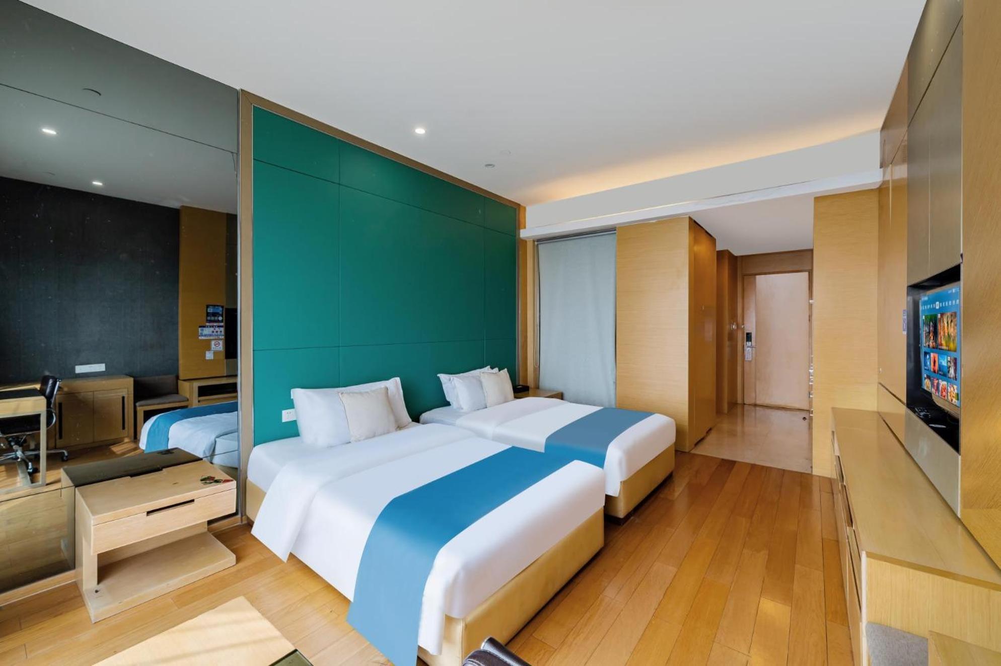 Estay Residence-poly World Trade Center Apartment *