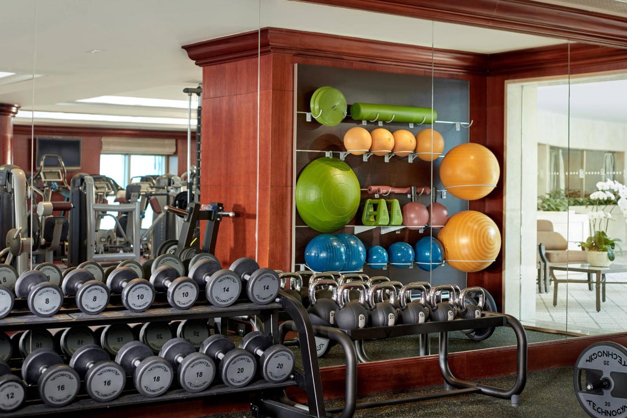 The Ritz-carlton,