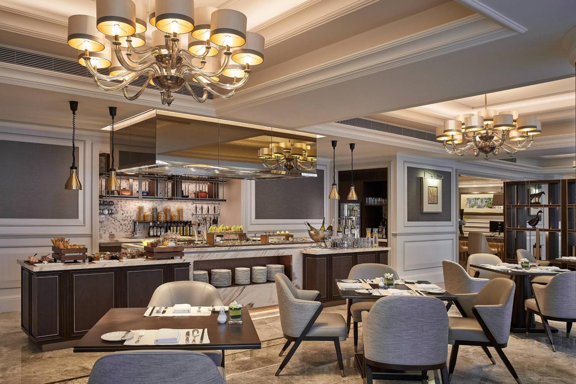 The Ritz-carlton, 5*