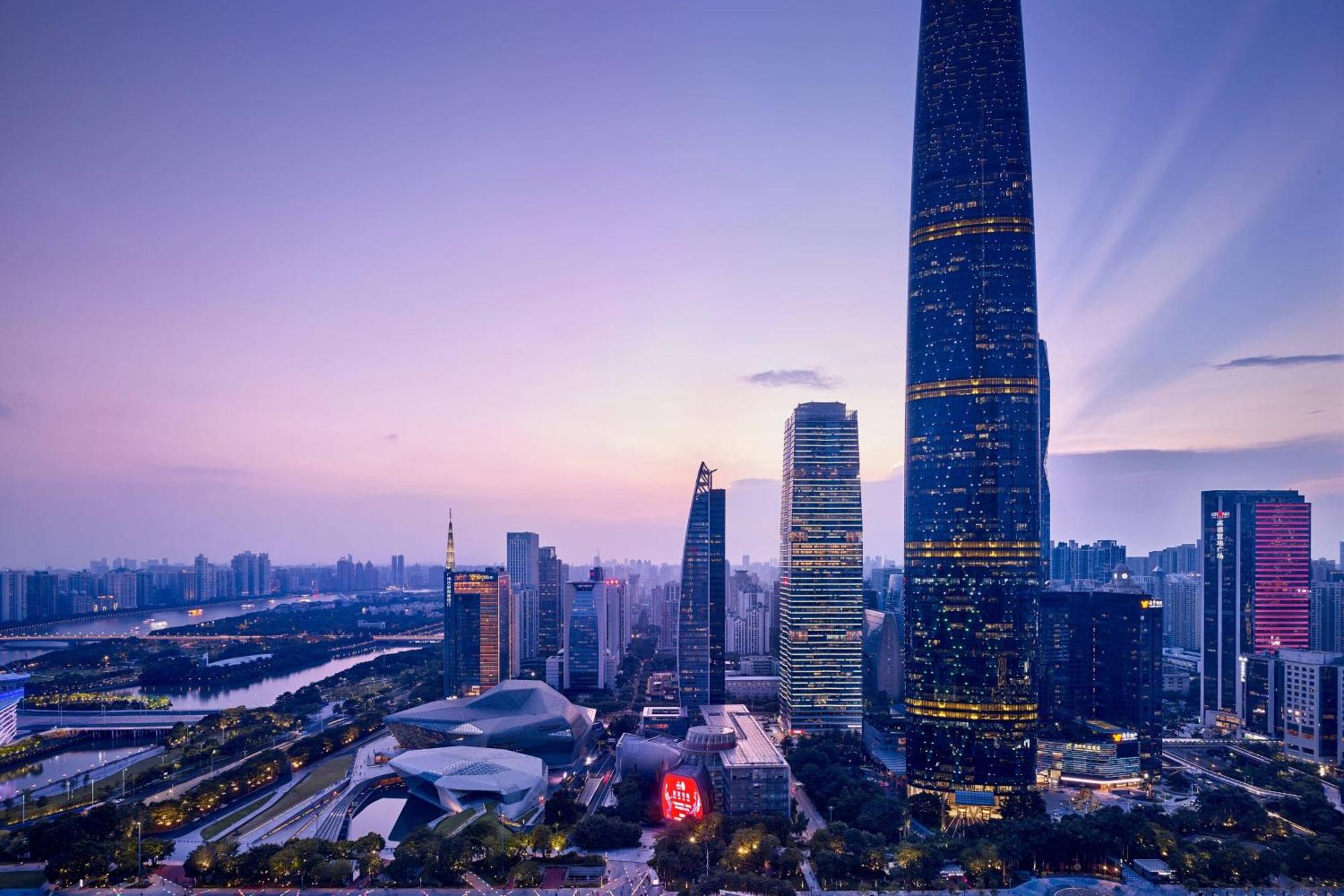 Hotel The Ritz-carlton, 5*
