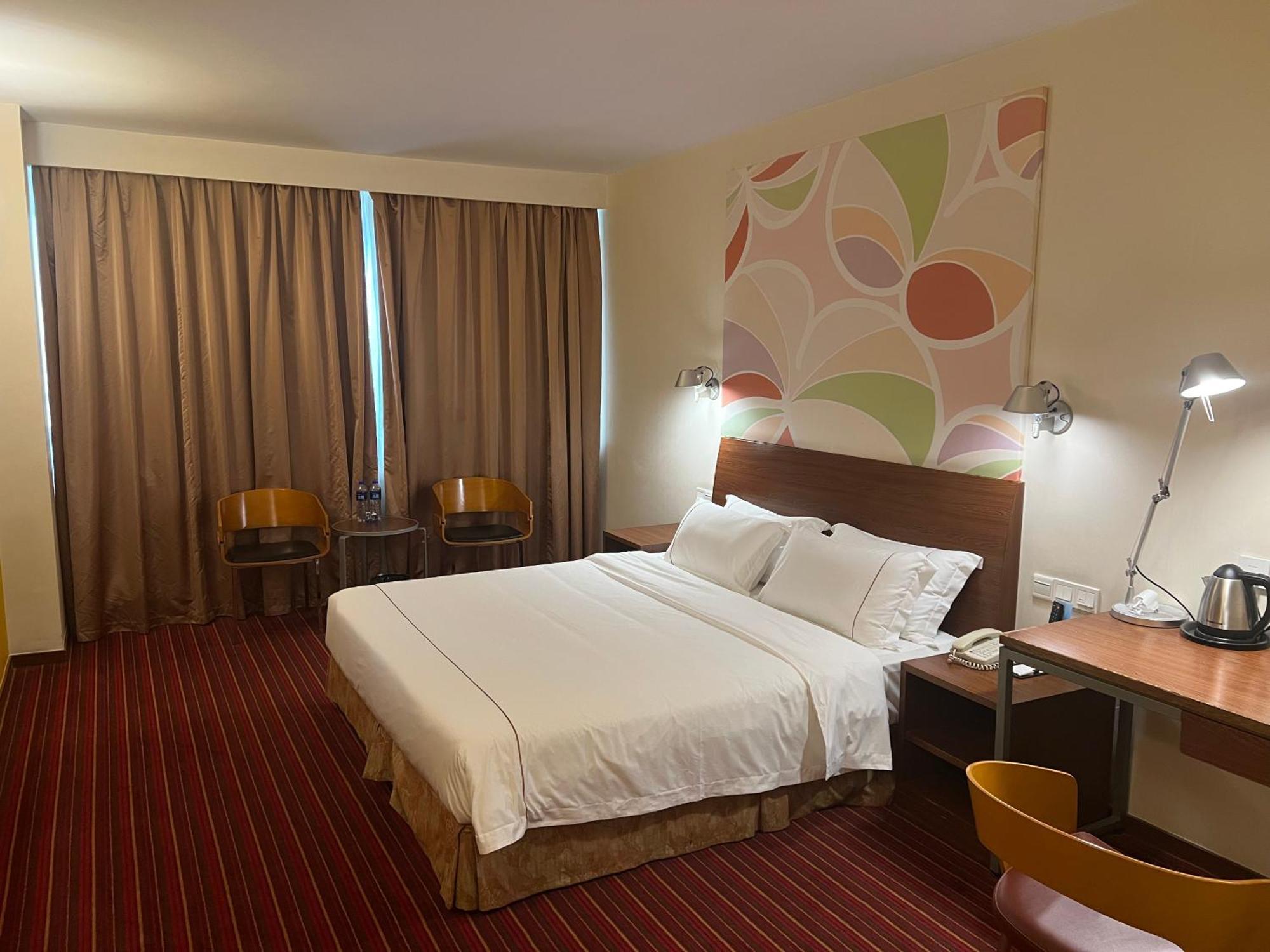 Days Hotel