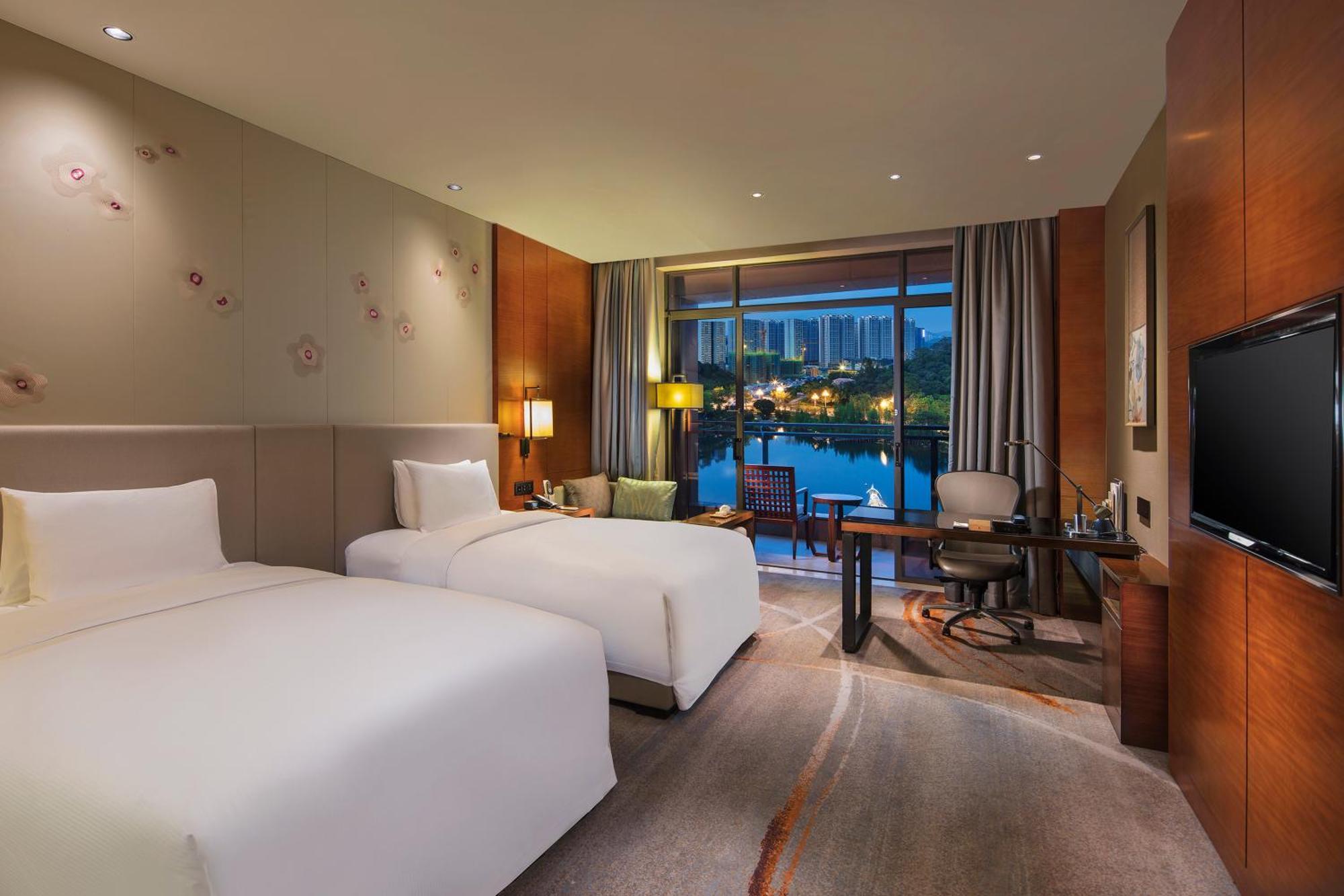 Doubletree By Hilton Science City-free Shuttle Bus Service During Fair Period Guangzhou