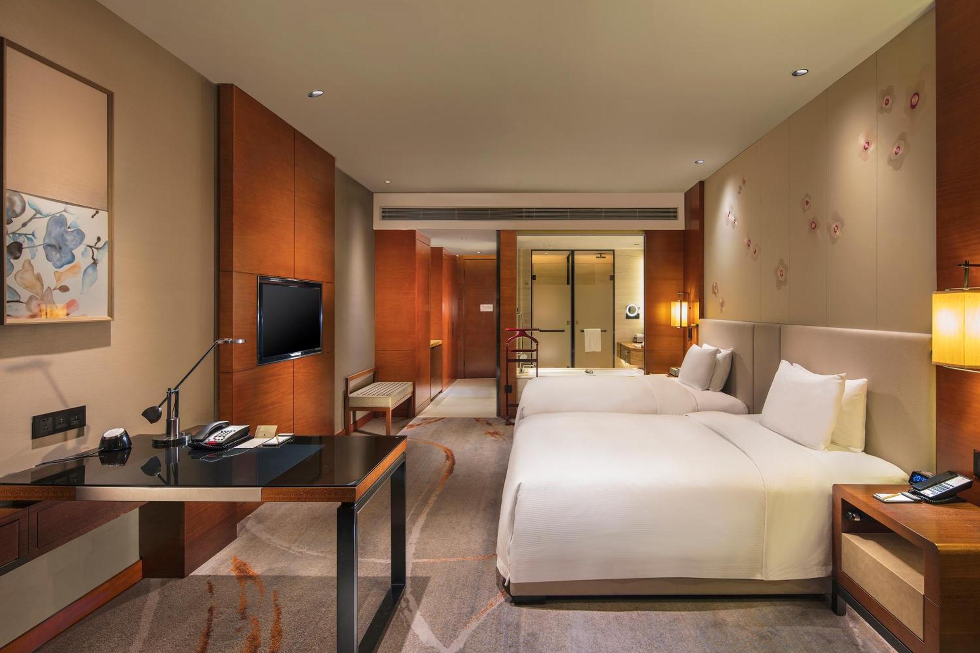 Doubletree By Hilton Science City-free Shuttle Bus Service During Fair Period Hotel 5*