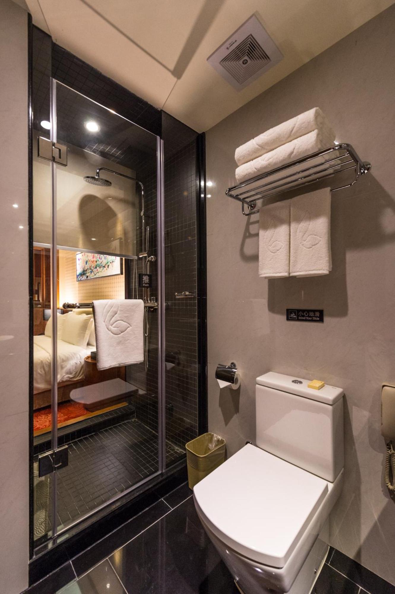 Leeden Jingxi Hotel 4*