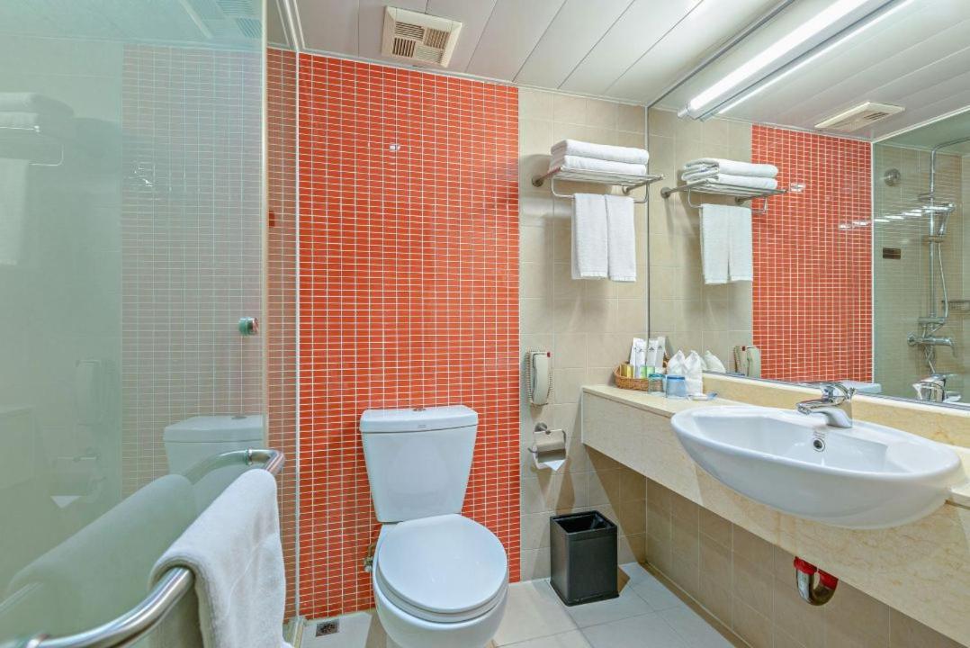 Days Hotel 4*