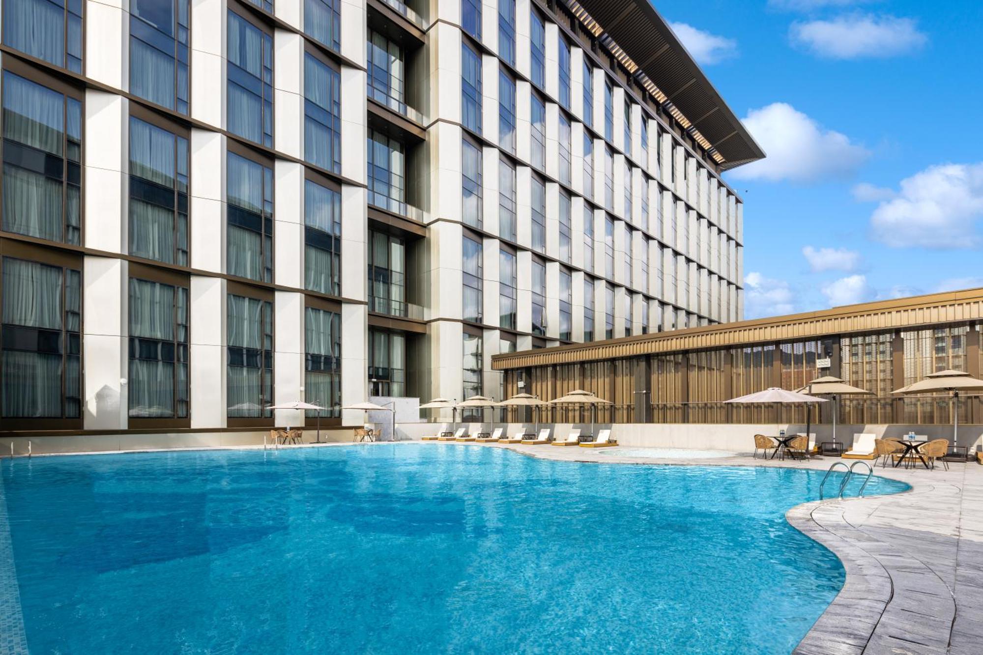 Hotel Element Baiyun 5*