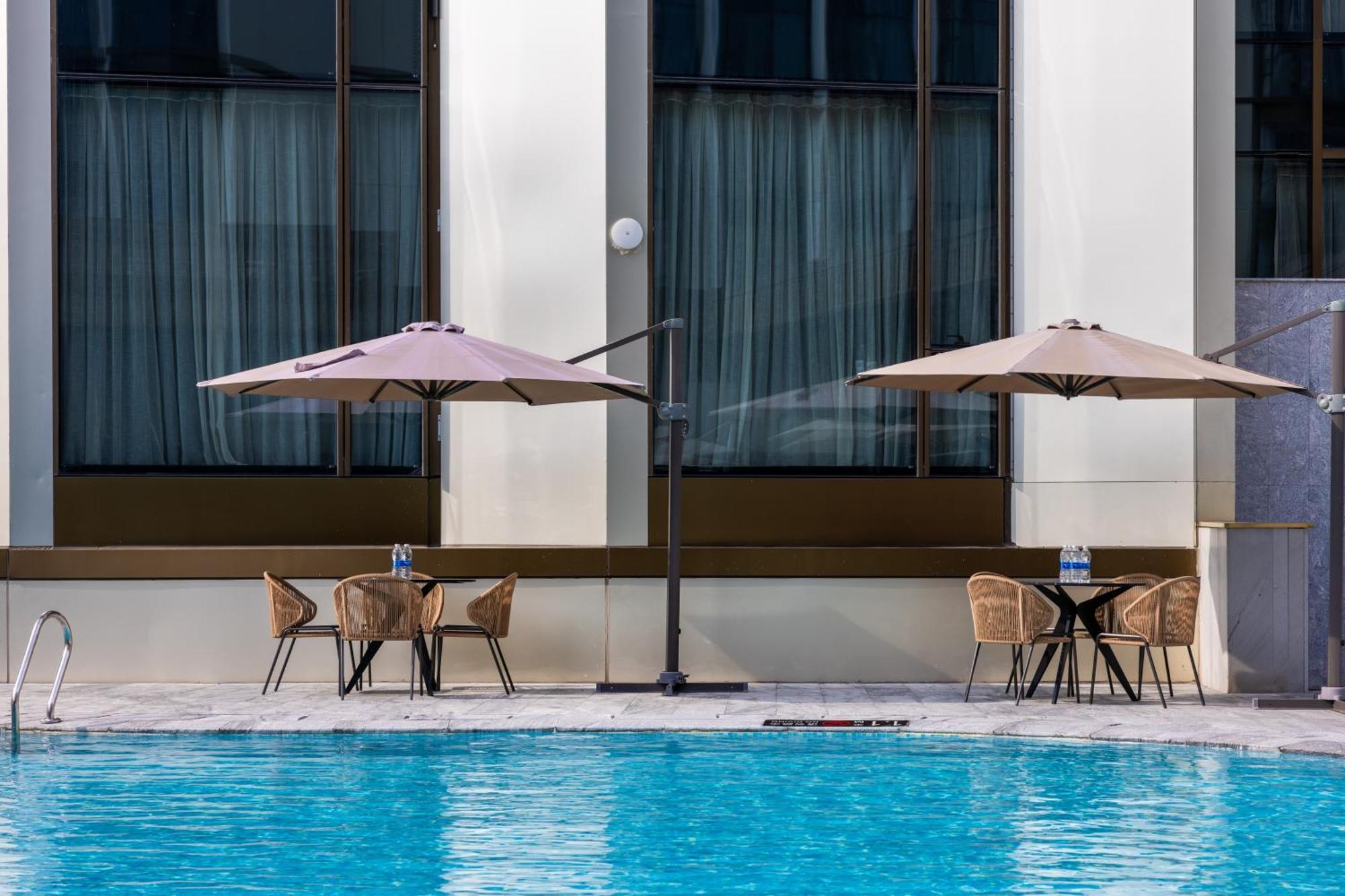Element Baiyun Hotel 5*