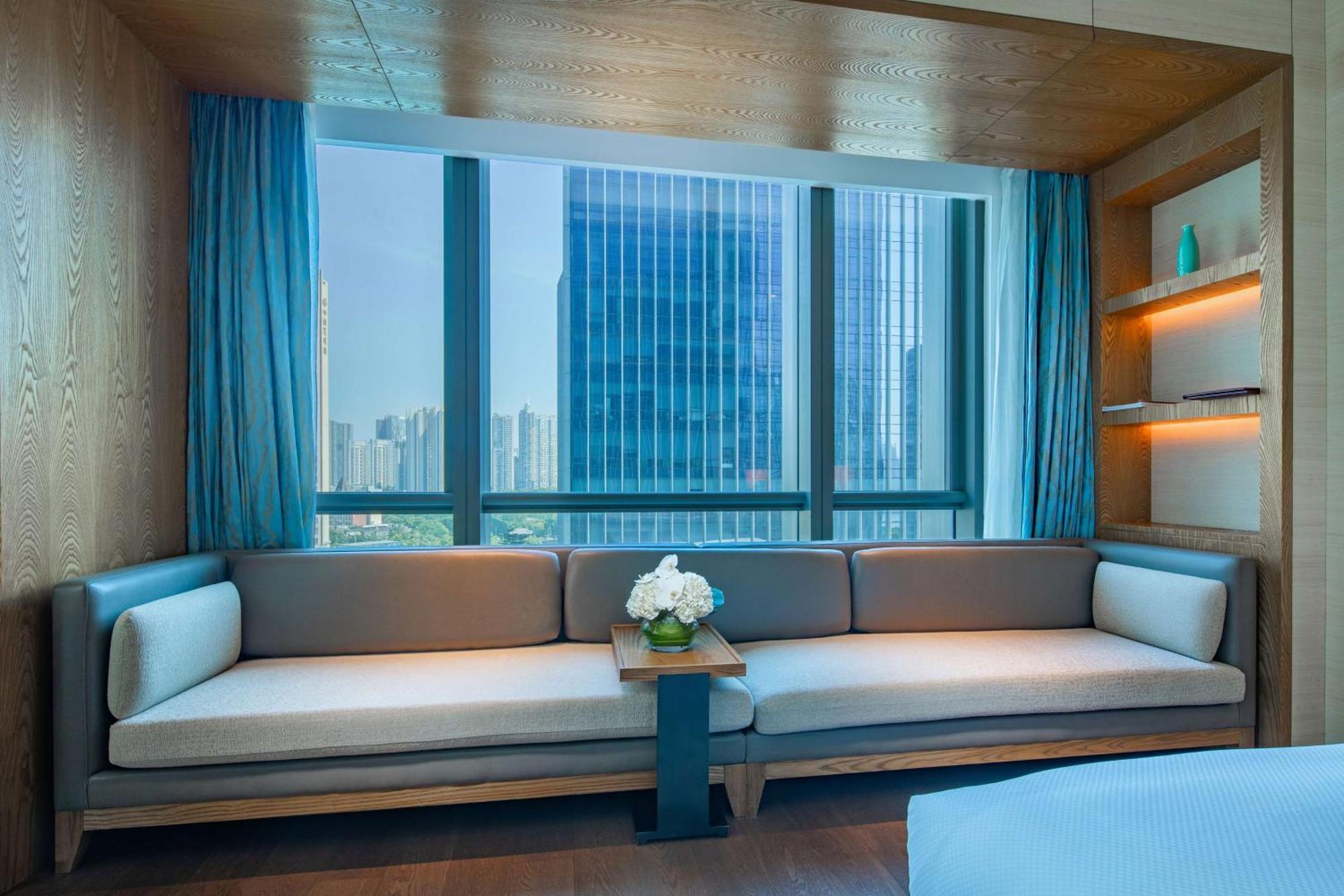 Conrad - Free Shuttle Between And Exhibition Center During Fair & Exhibitor Registration Counter 5* Guangzhou