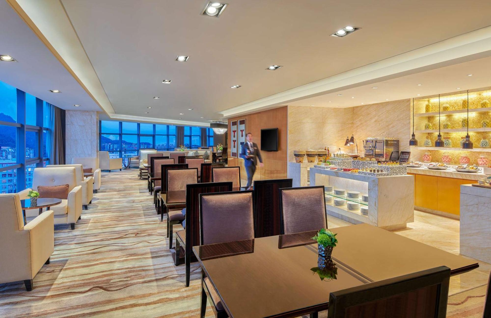 Hotel Hilton Baiyun - Free Shuttle For Fair Period, Close To Luhu Golf Club & Leather Market
