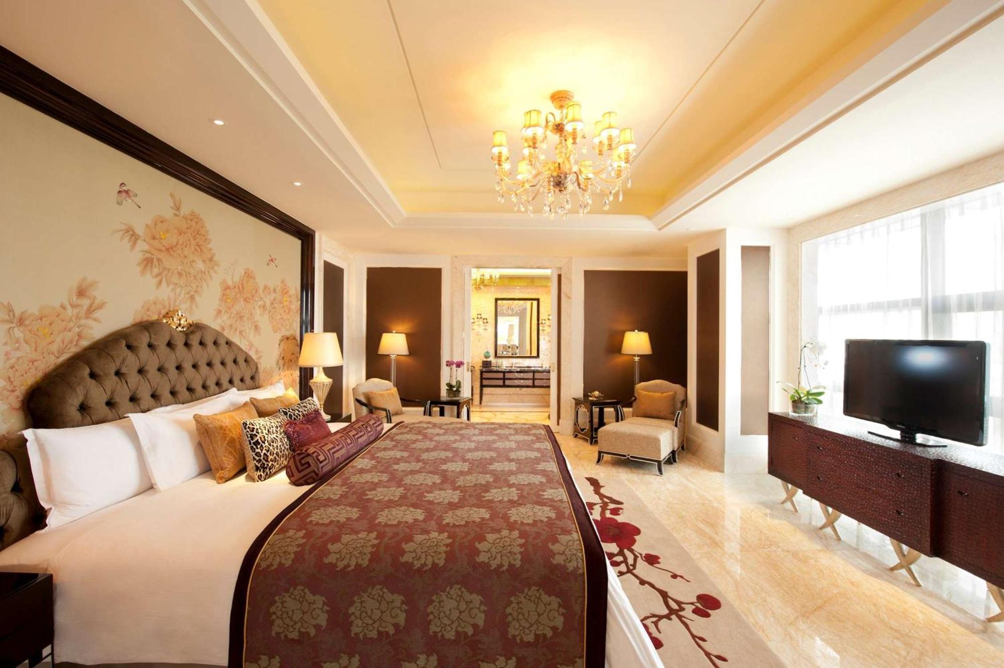 Hilton Baiyun - Free Shuttle For Fair Period, Close To Luhu Golf Club & Leather Market