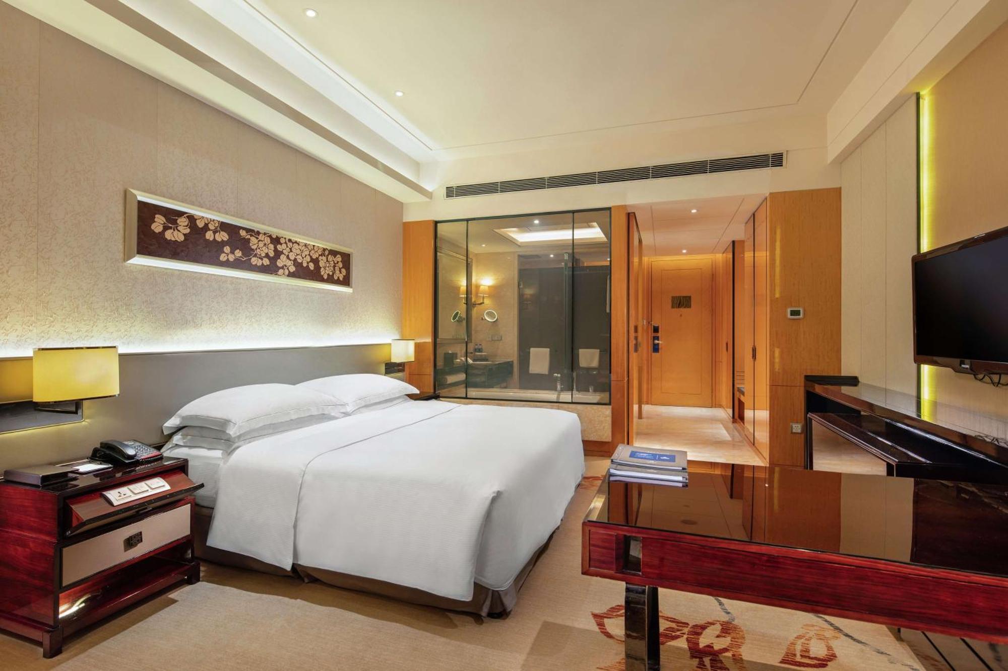 Hotel Hilton Baiyun - Free Shuttle For Fair Period, Close To Luhu Golf Club & Leather Market Guangzhou